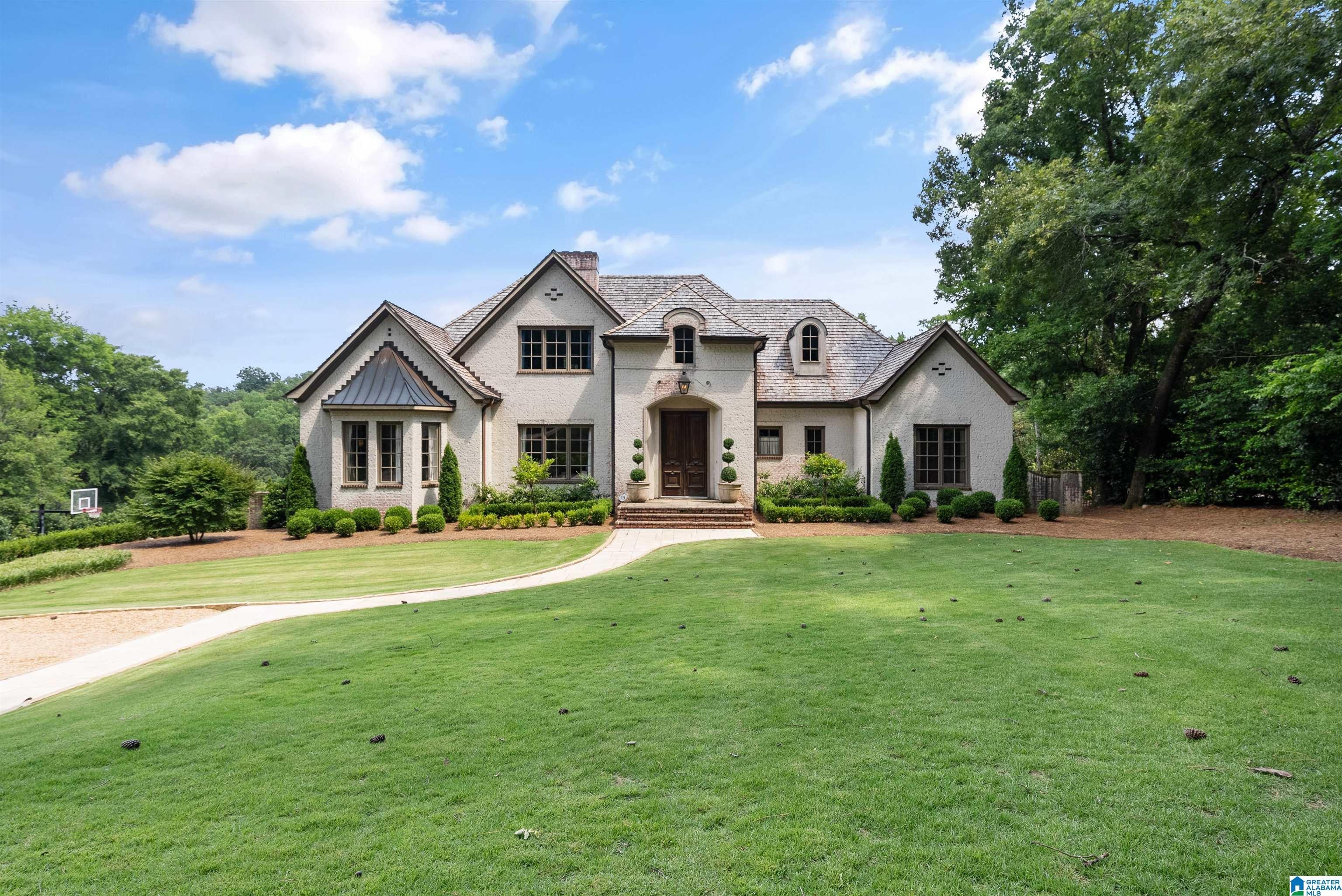 3319 E Briarcliff Road — photo