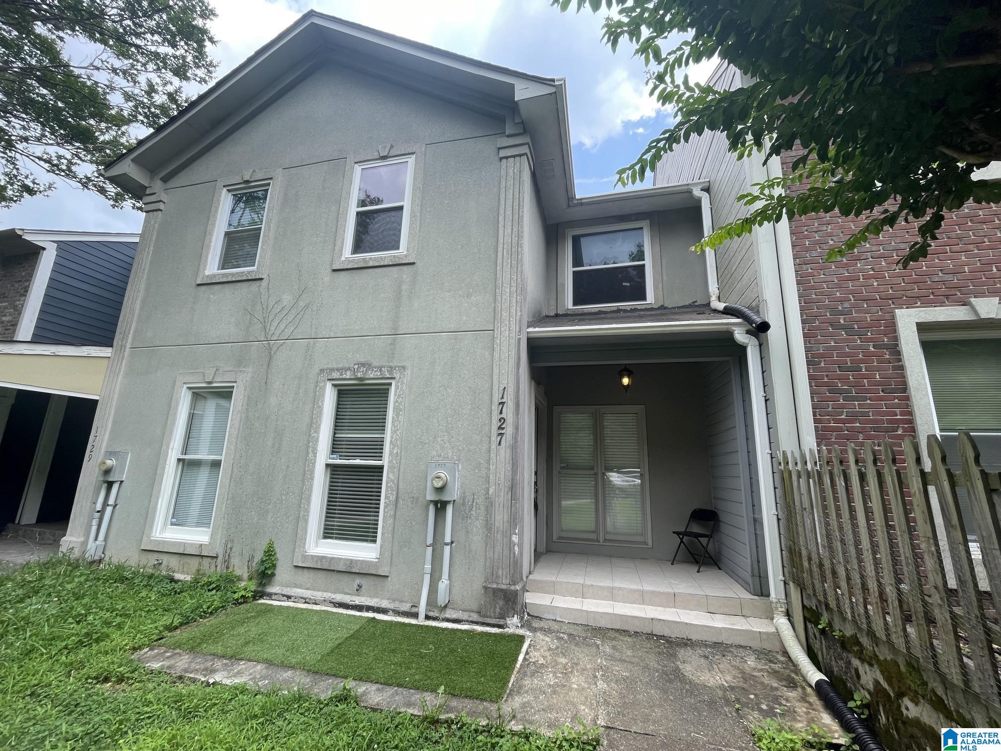 1727 Ashwood Lane — photo