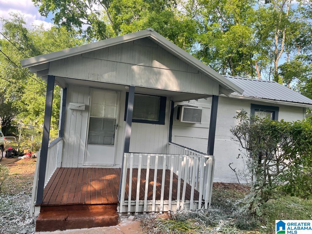 1319 14th Place SW — photo