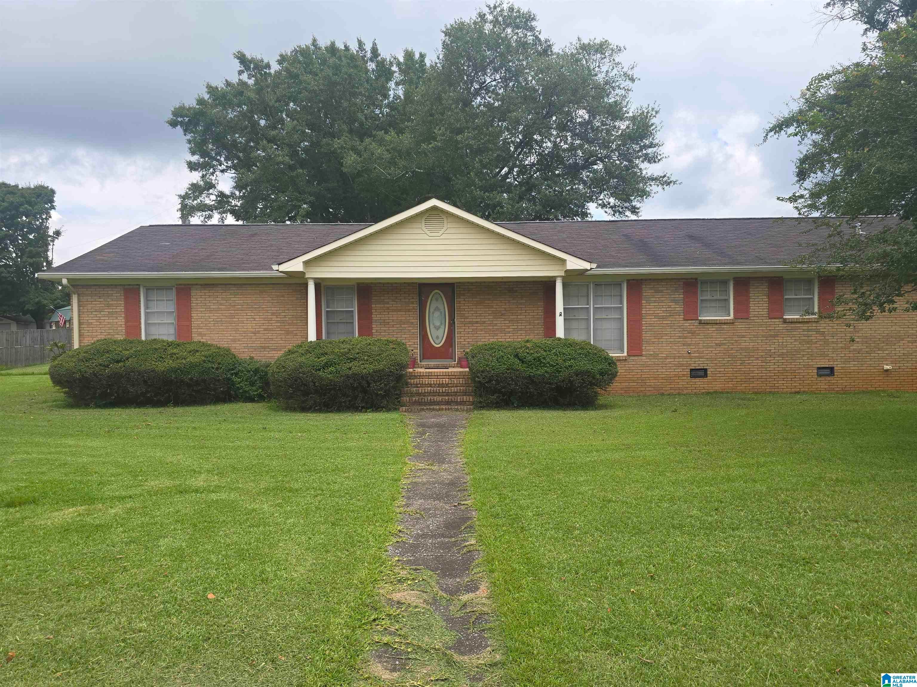 802 Sedgefield Lane — photo