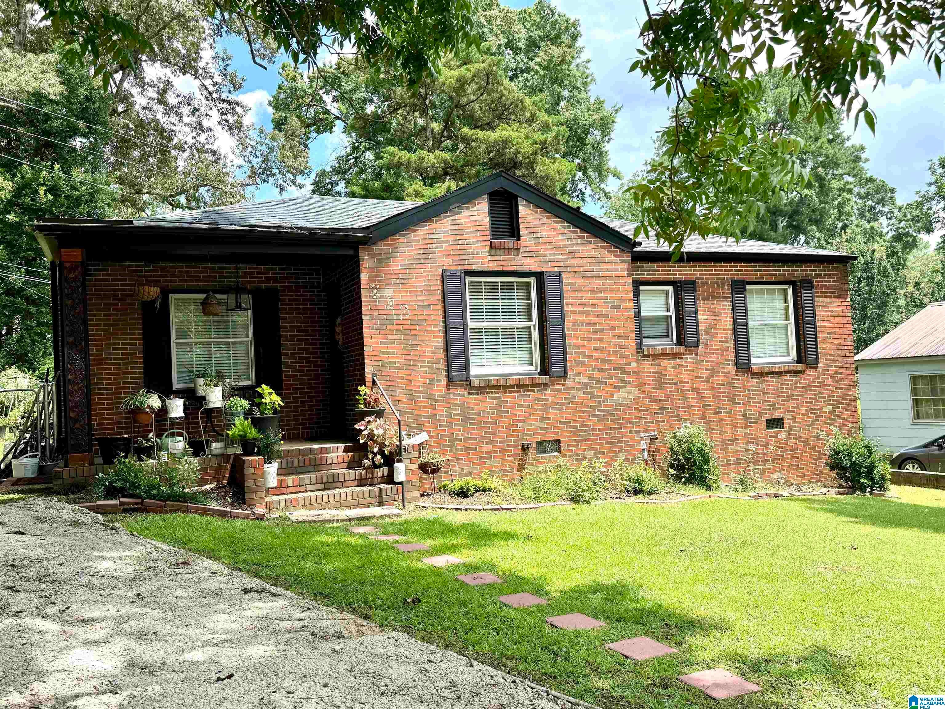 212 Lee Drive — photo