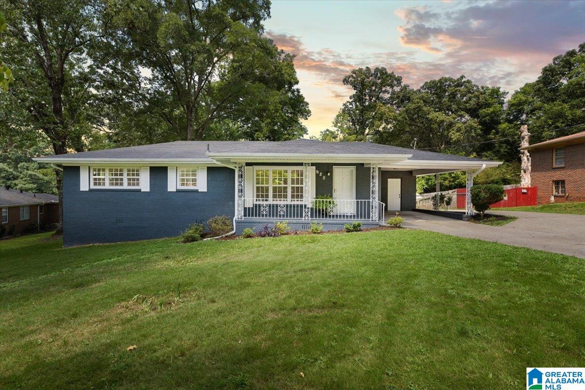 920 Hickory Circle — photo