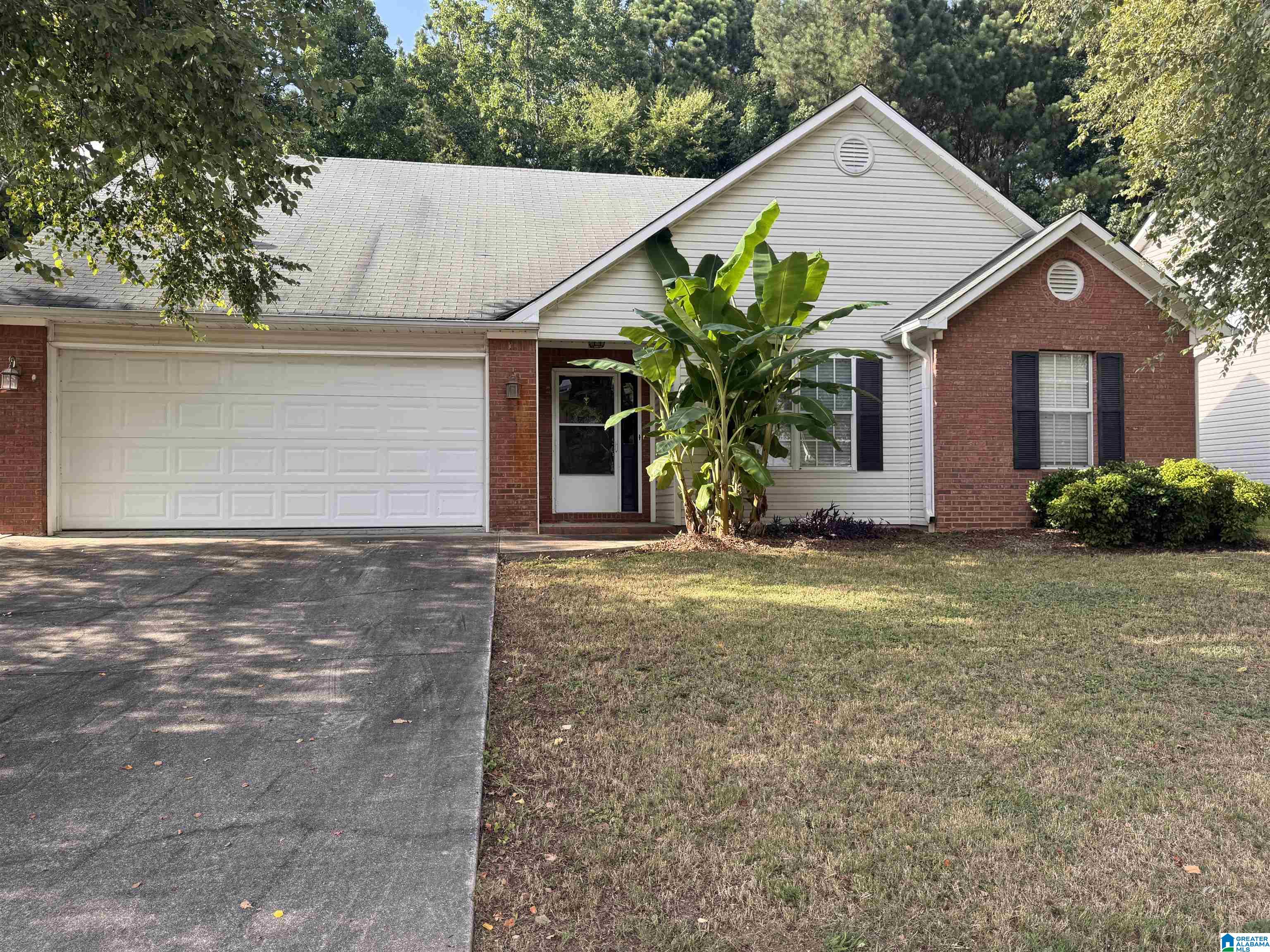 141 Magnolia Circle — photo