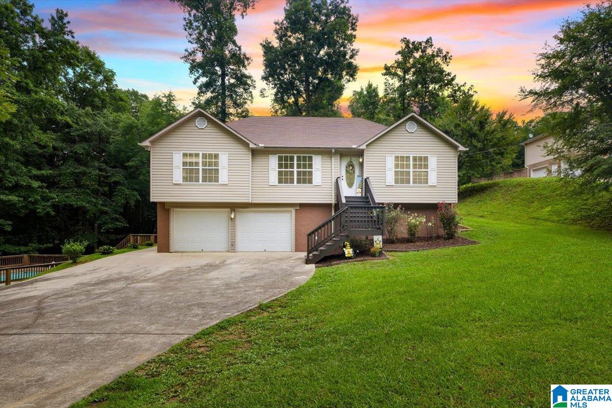 1095 Deans Ferry Road — photo