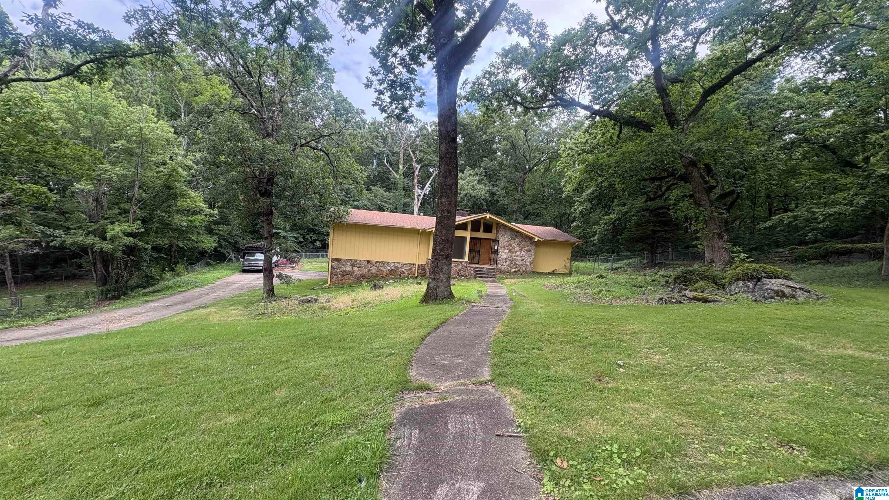 1624 Farmington Road — photo