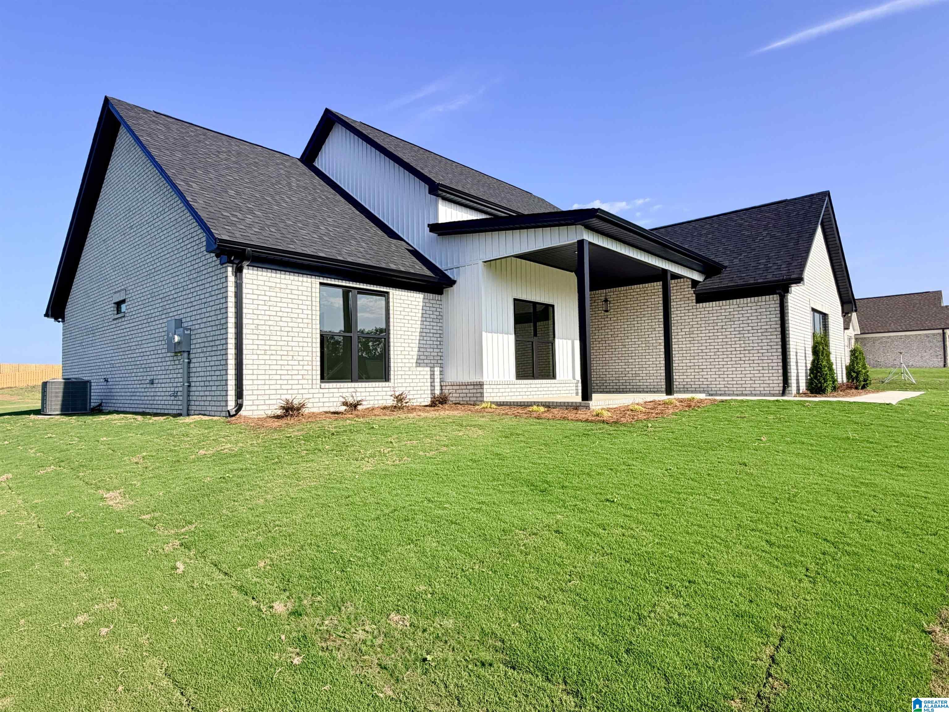 120 Crest Loop Road, Clanton, AL 35045 — photo 3