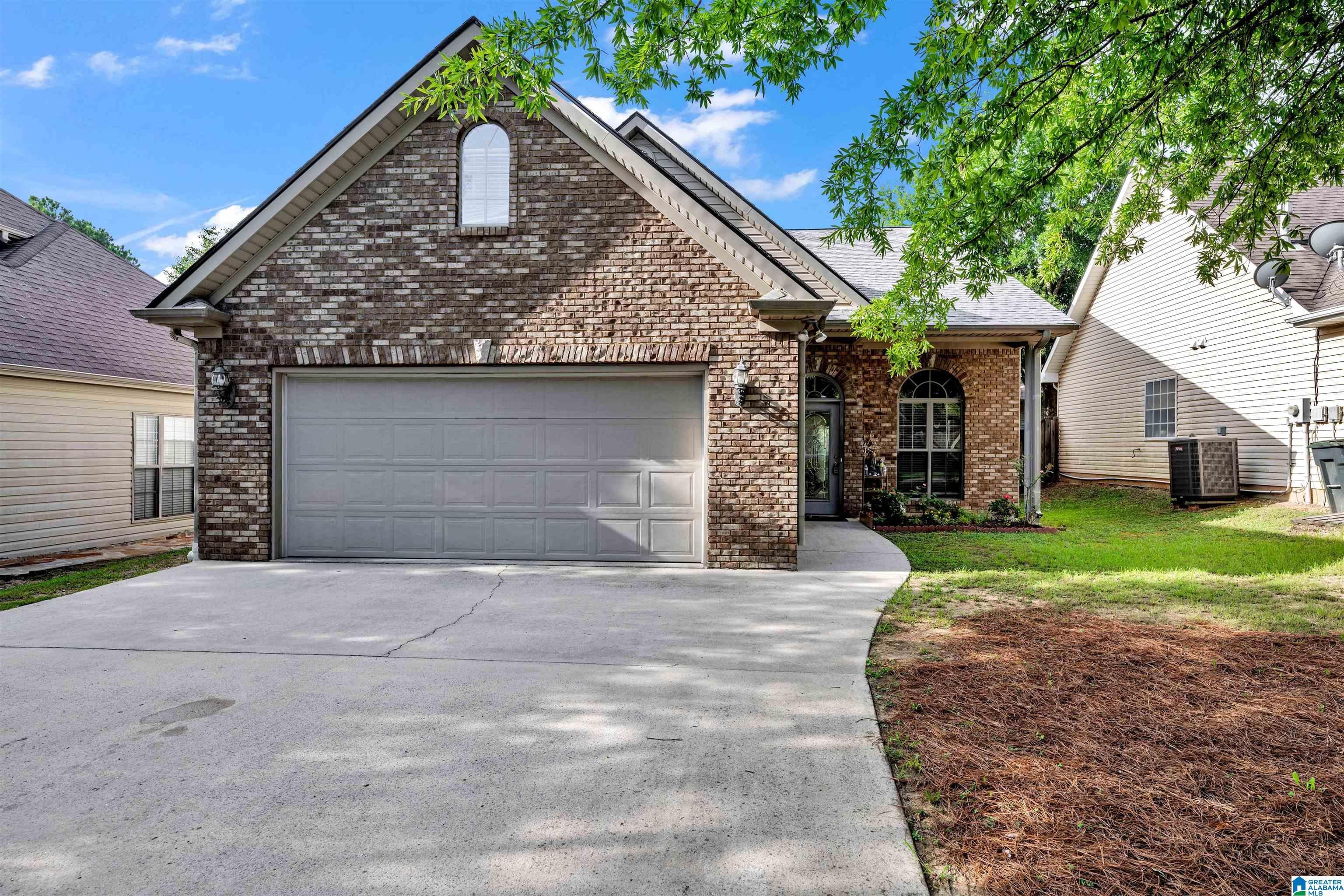 521 Cahaba Manor Lane — photo
