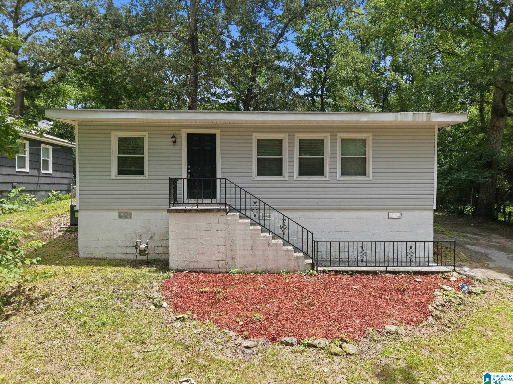 1109 Birchwood Street — photo