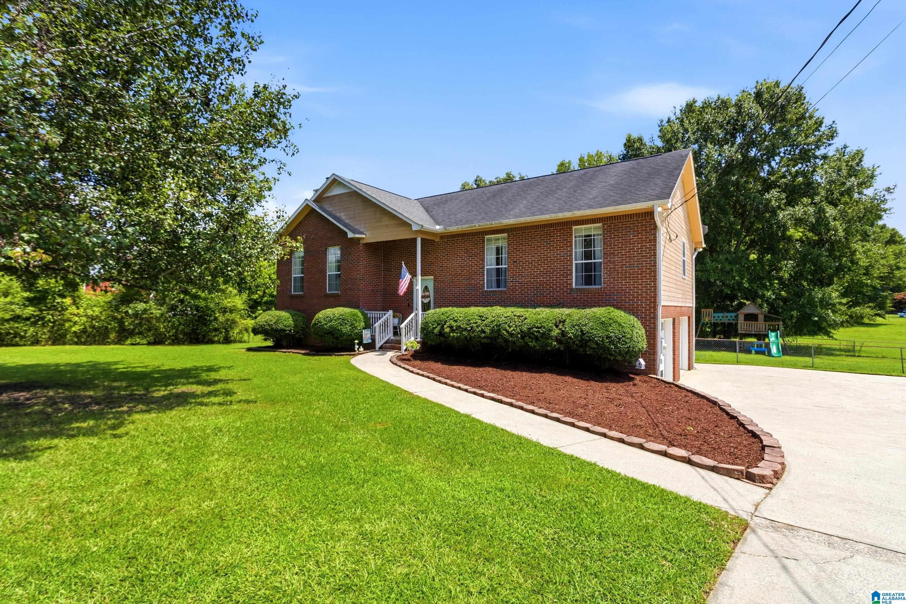 10010 Bill Jones Road — photo