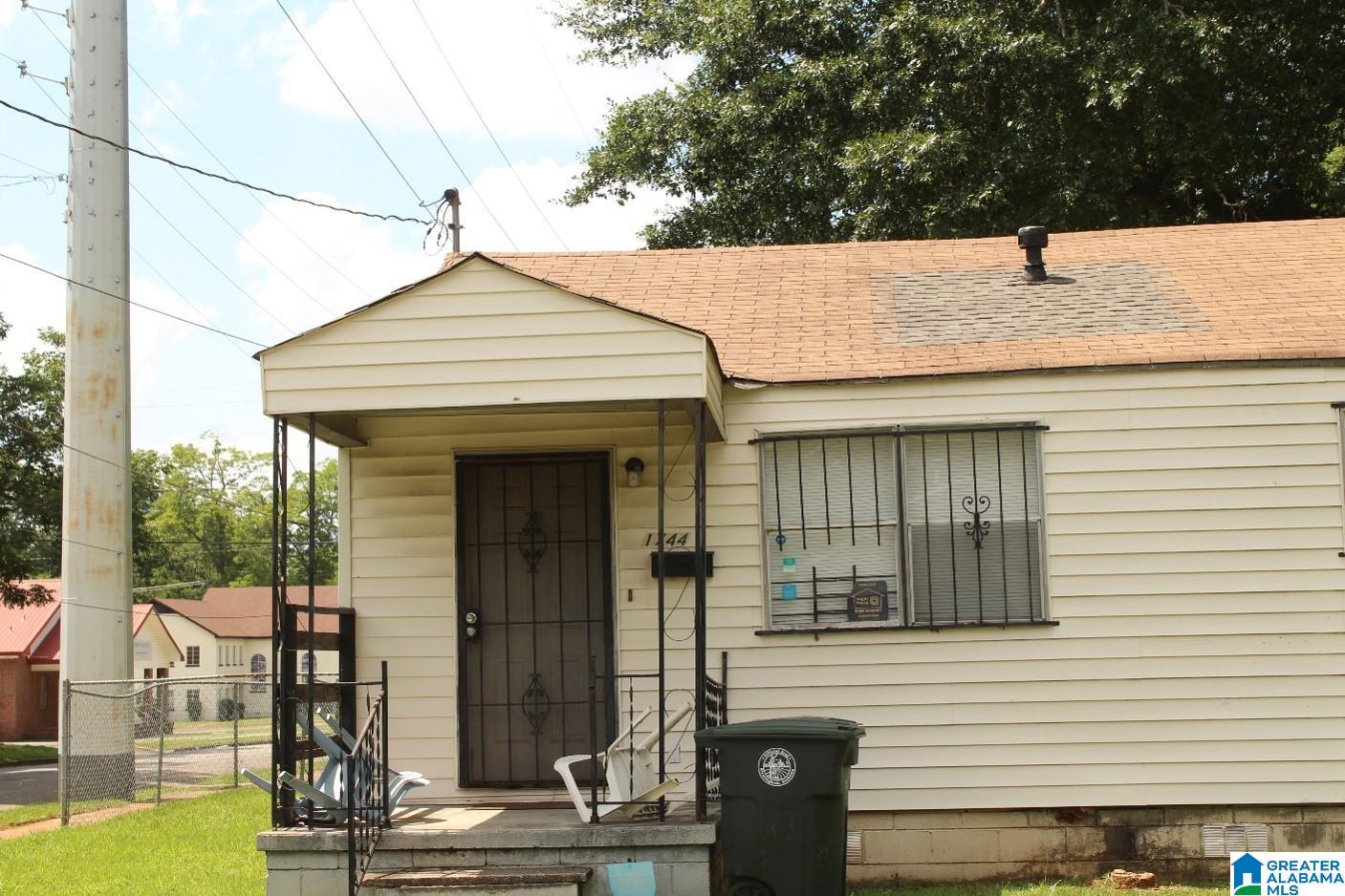 1744 McMillon Avenue SW — photo