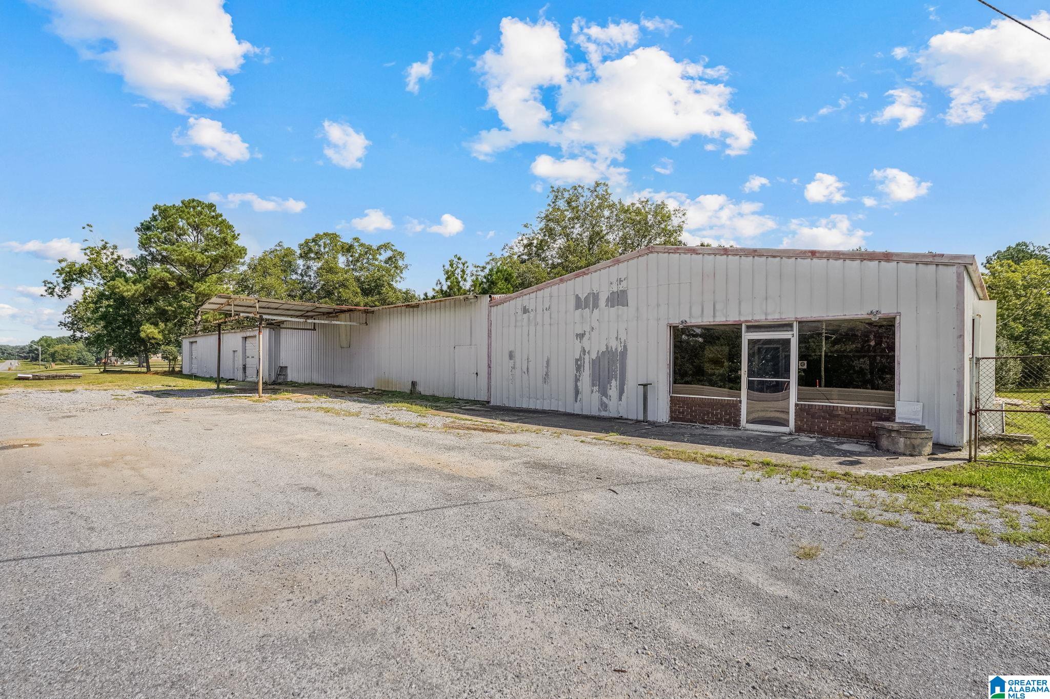 25560 Highway 31 — photo