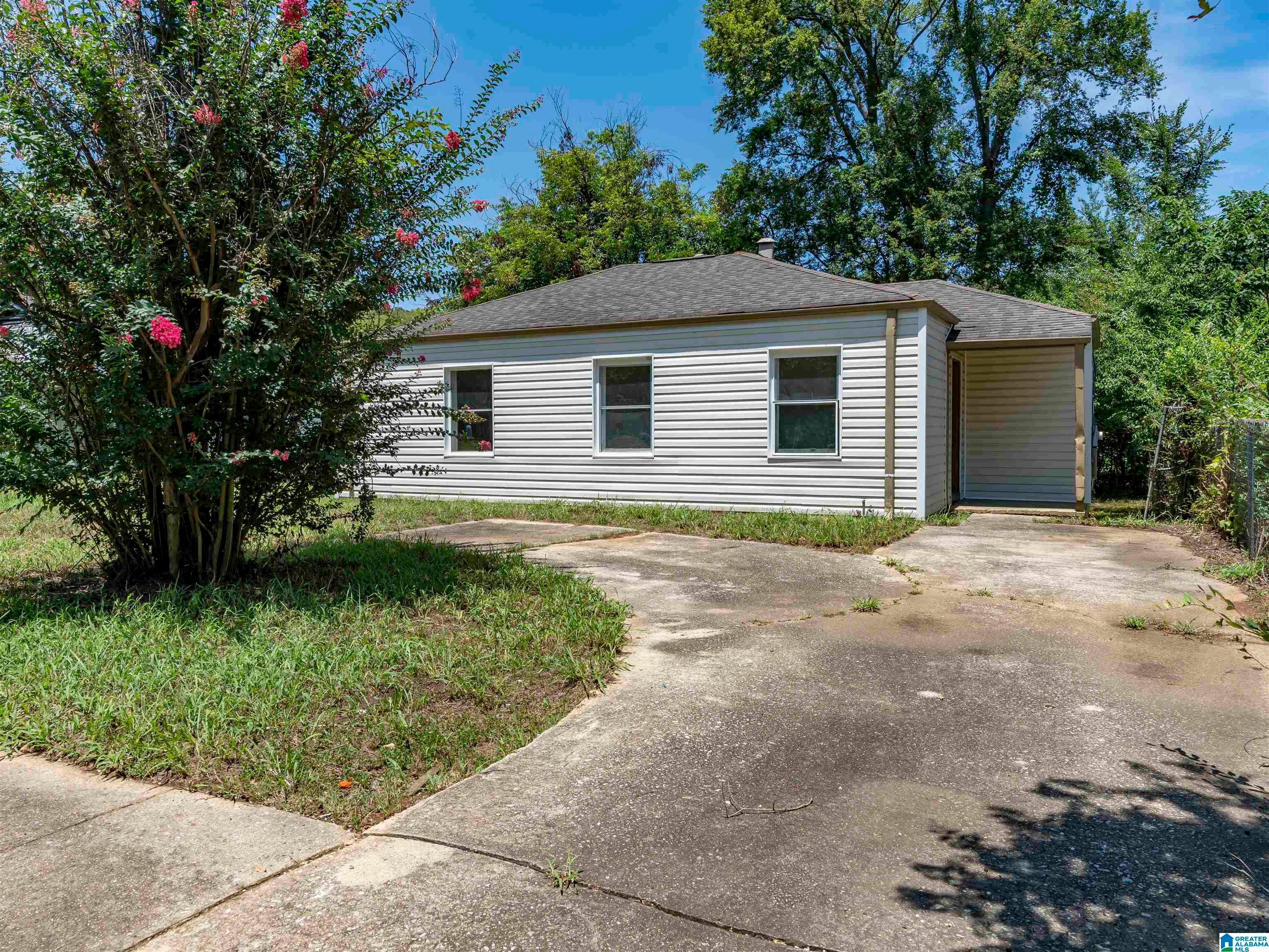 1860 Woodland Avenue SW — photo