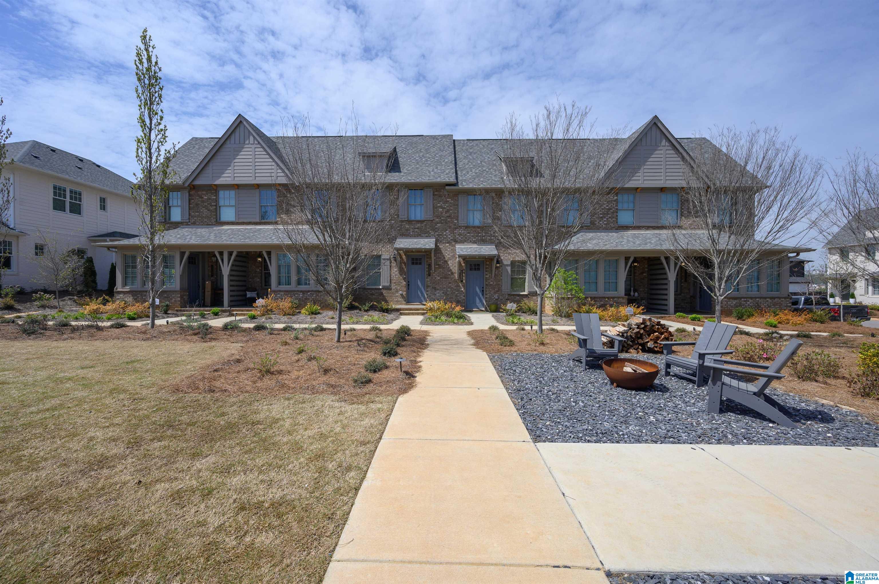 1211 Windsor Square — photo