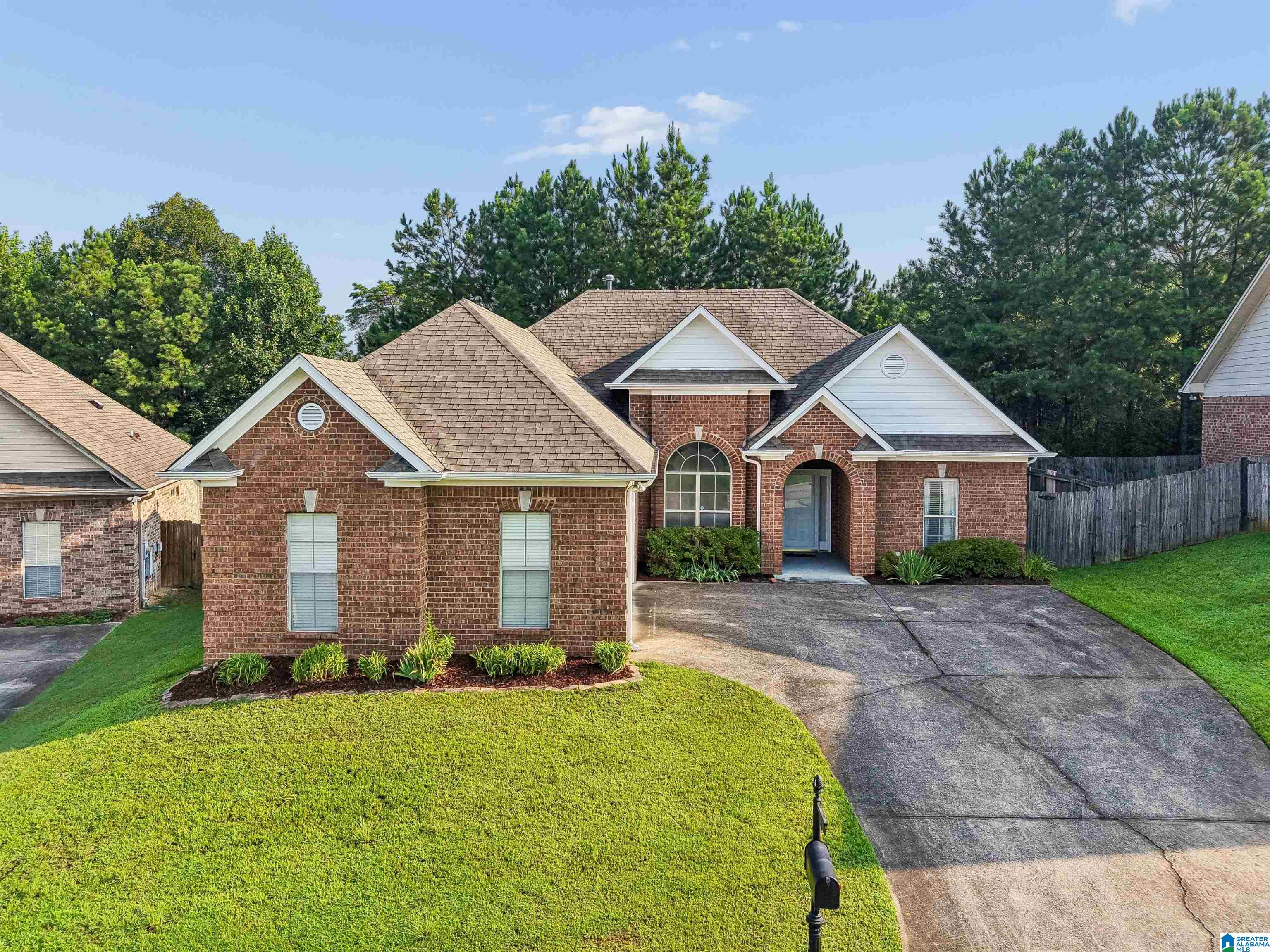2934 Summit Drive — photo