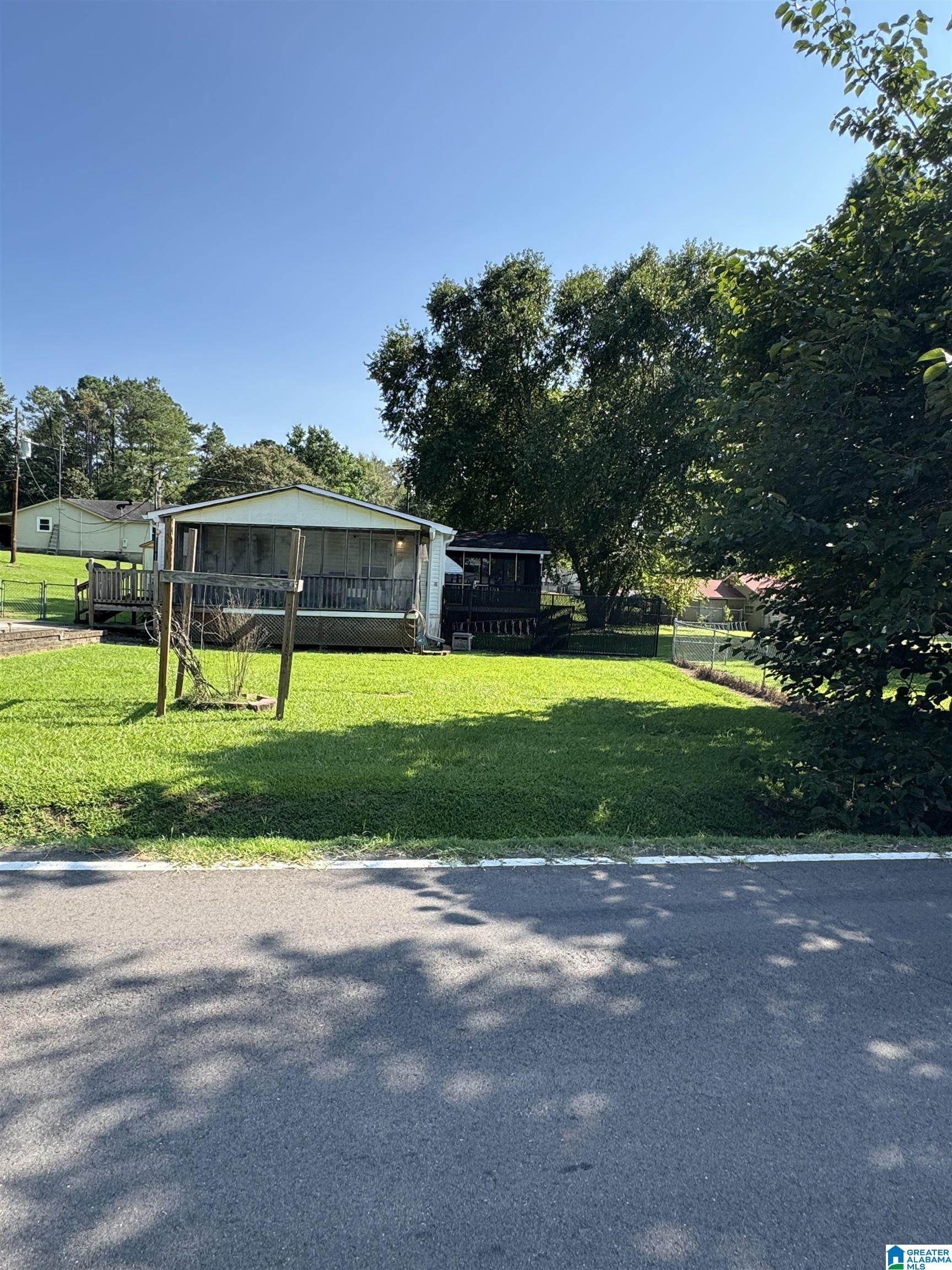 8611 Bradford Trafford Road — photo