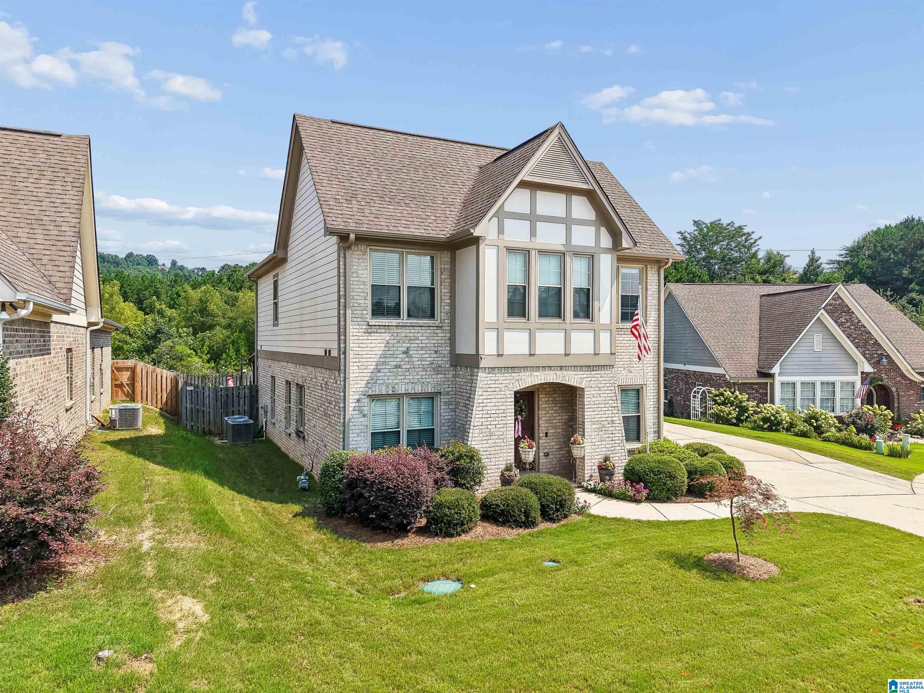 6650 Woodmere Crossing — photo