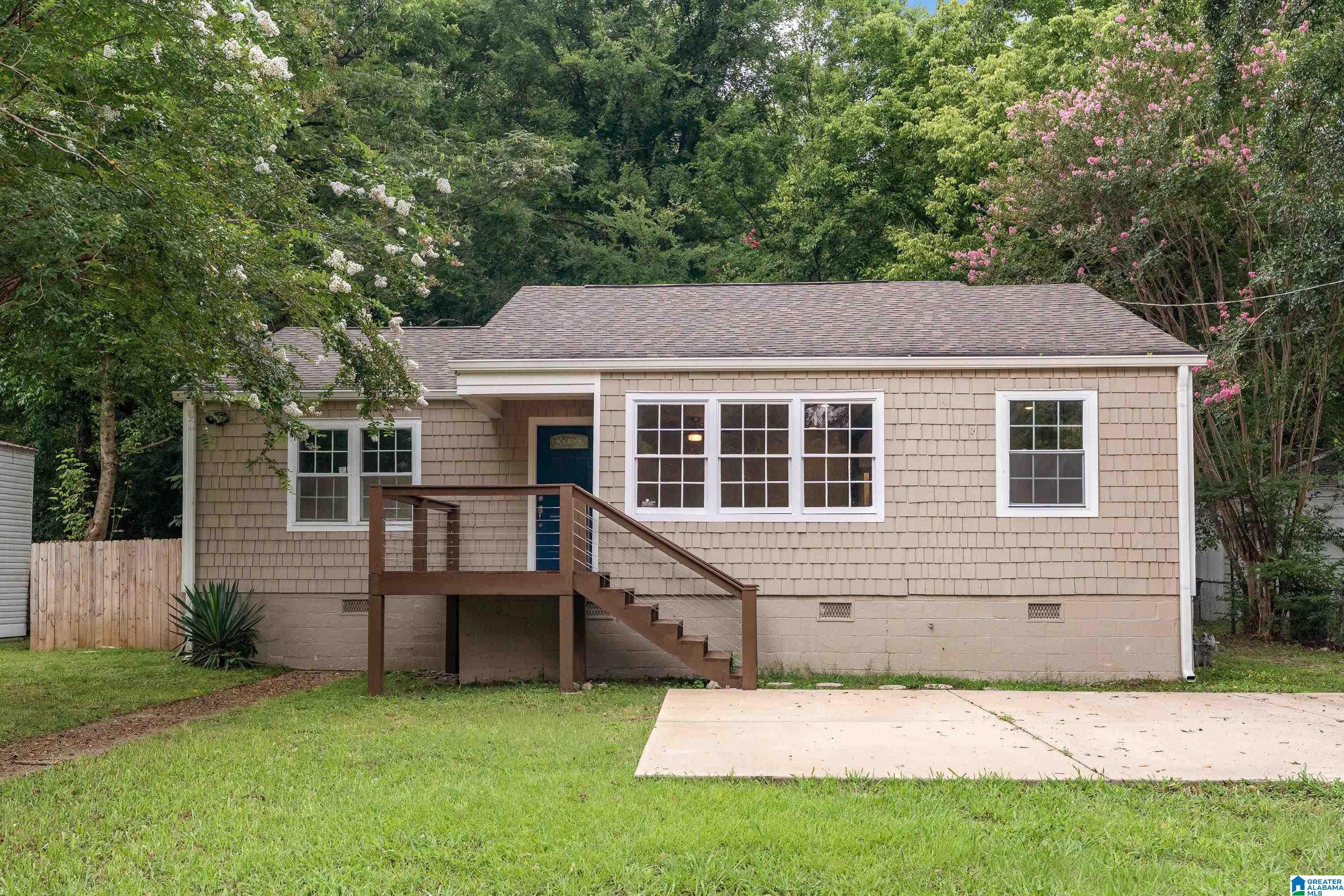 828 Meadowbrook Drive — photo