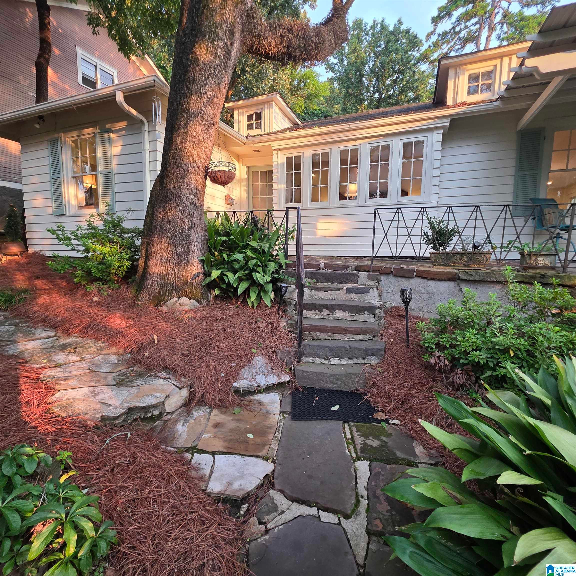 4319 Cliff Road — photo