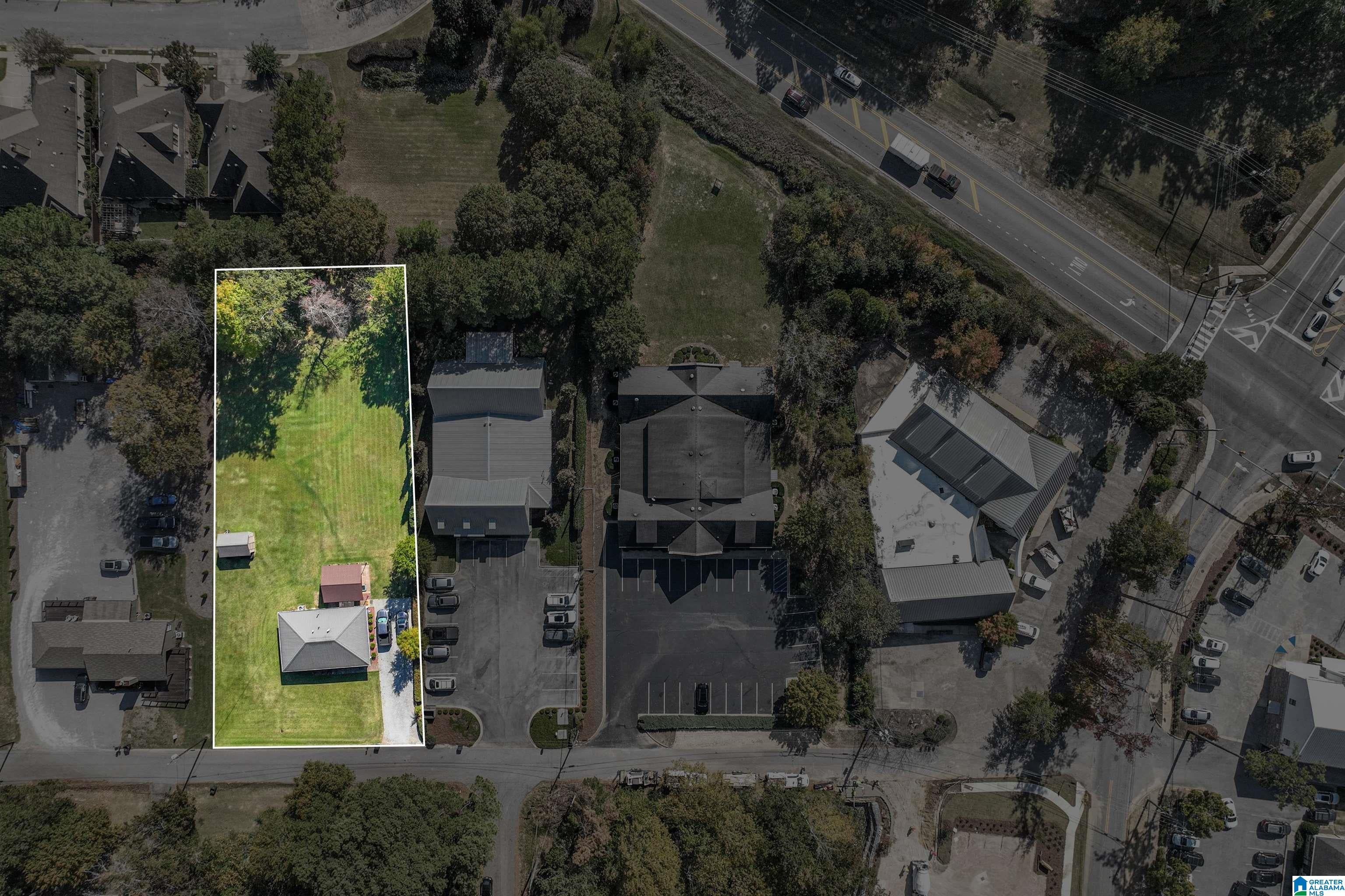 4513 Pine Tree Circle — photo