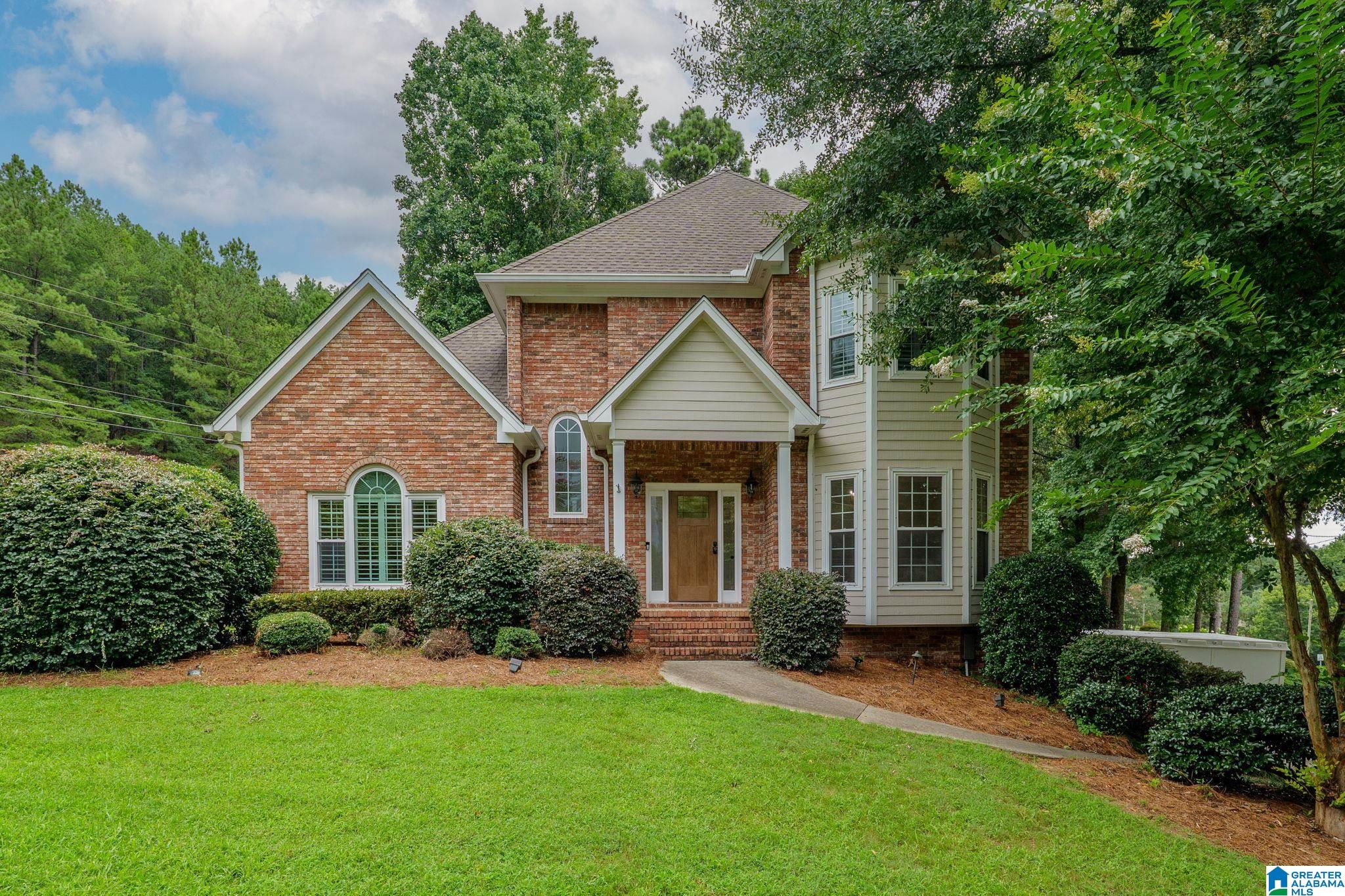 276 Woodbury Drive — photo