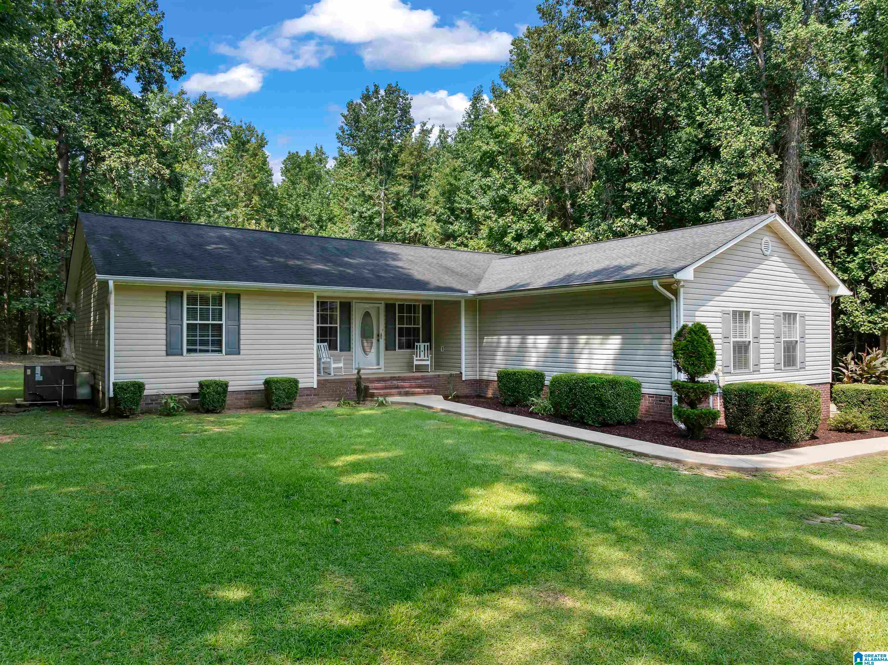 2994 Underwood Ferry Road — photo