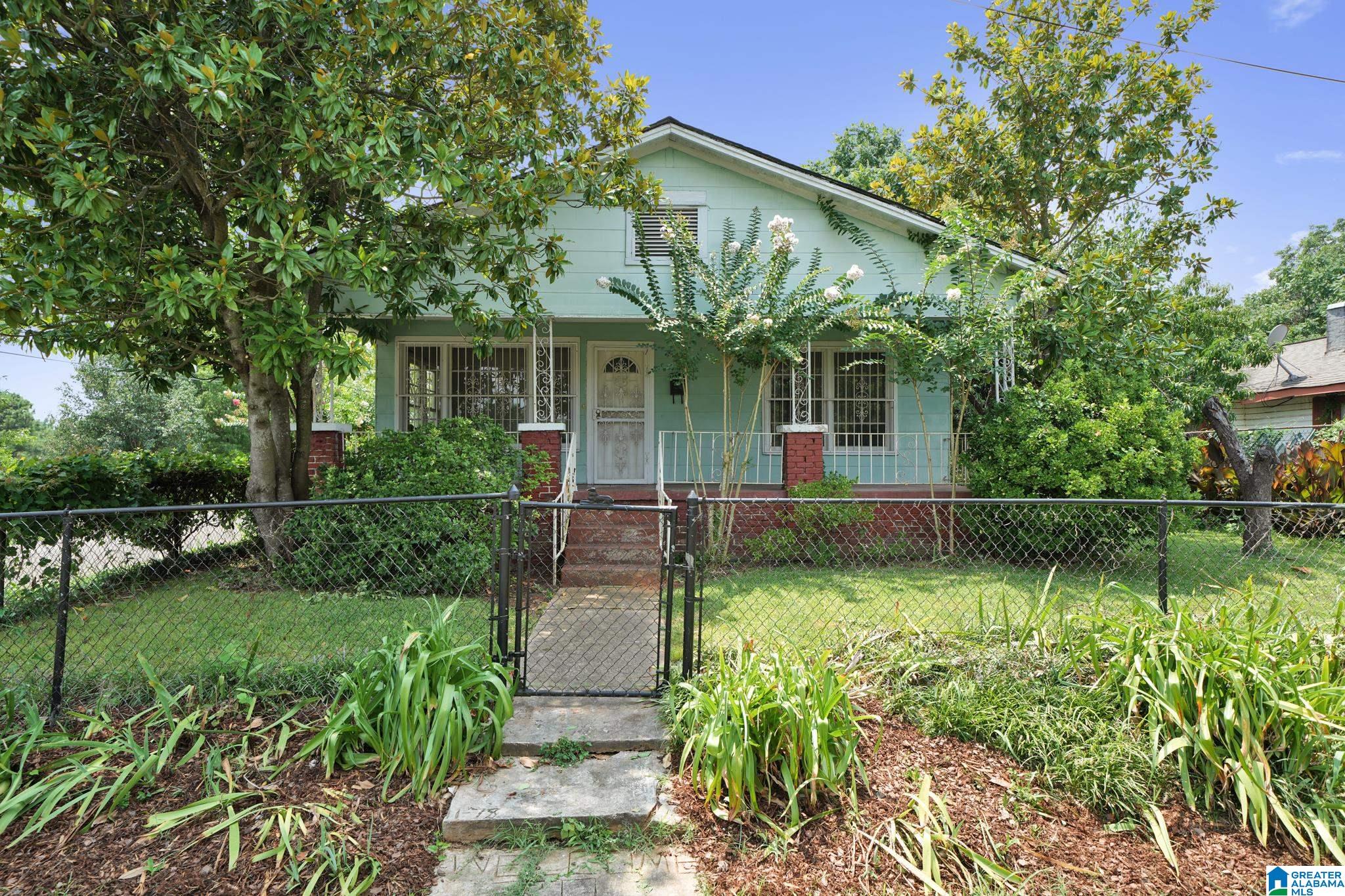 401 Irving Street — photo