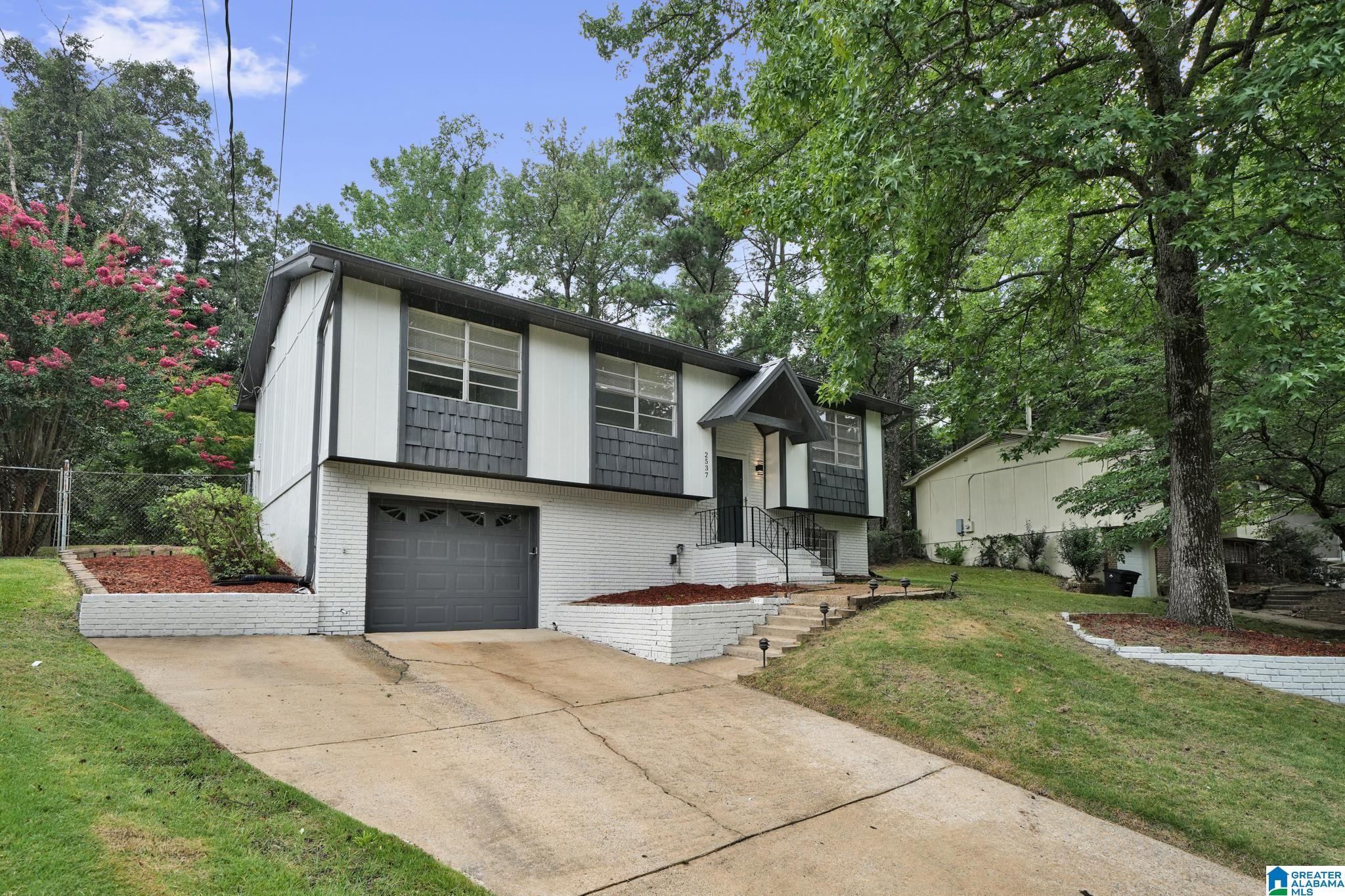 2537 Carmel Road — photo