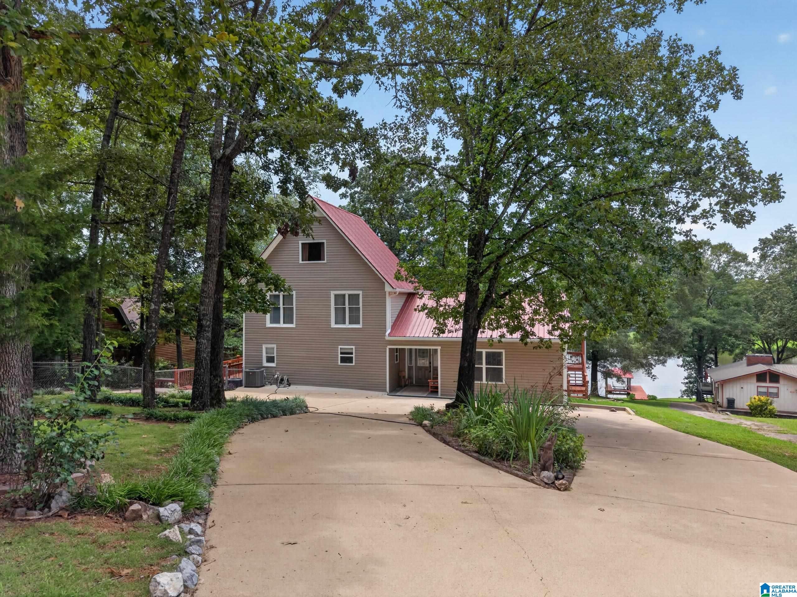 403 Eureka Road — photo
