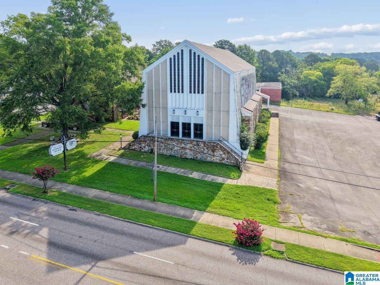 2129 Center Point Parkway — photo