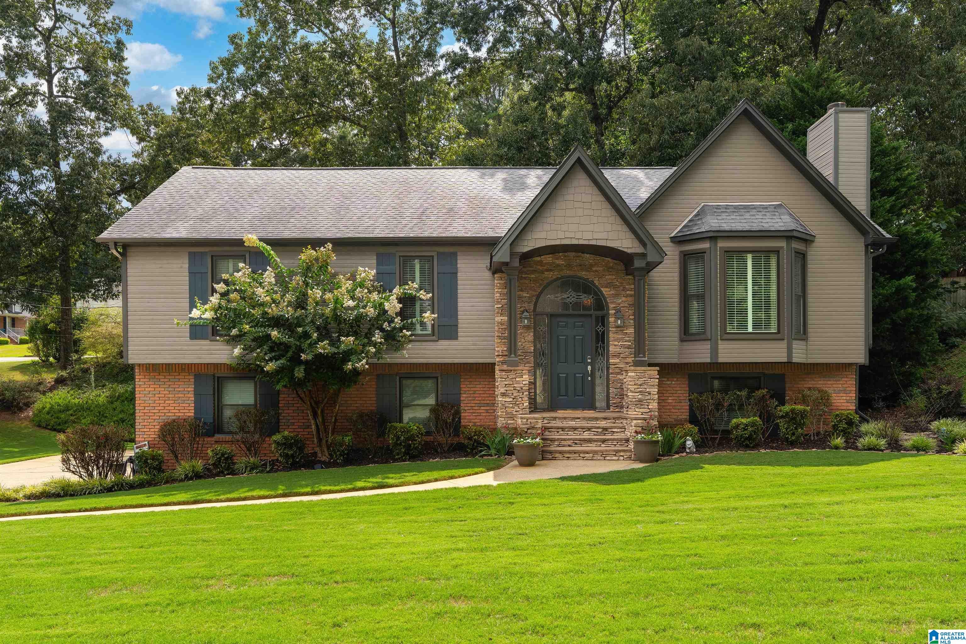 109 Saint Charles Drive — photo