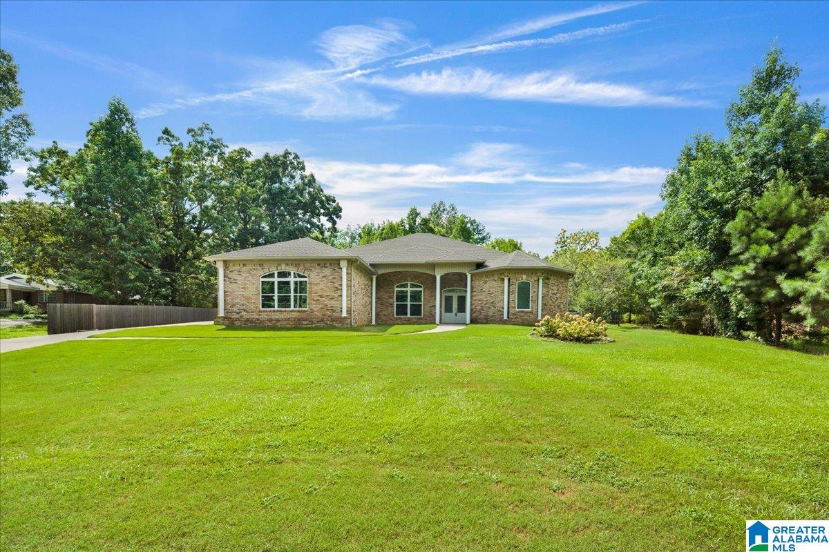 1748 Shannon Road — photo