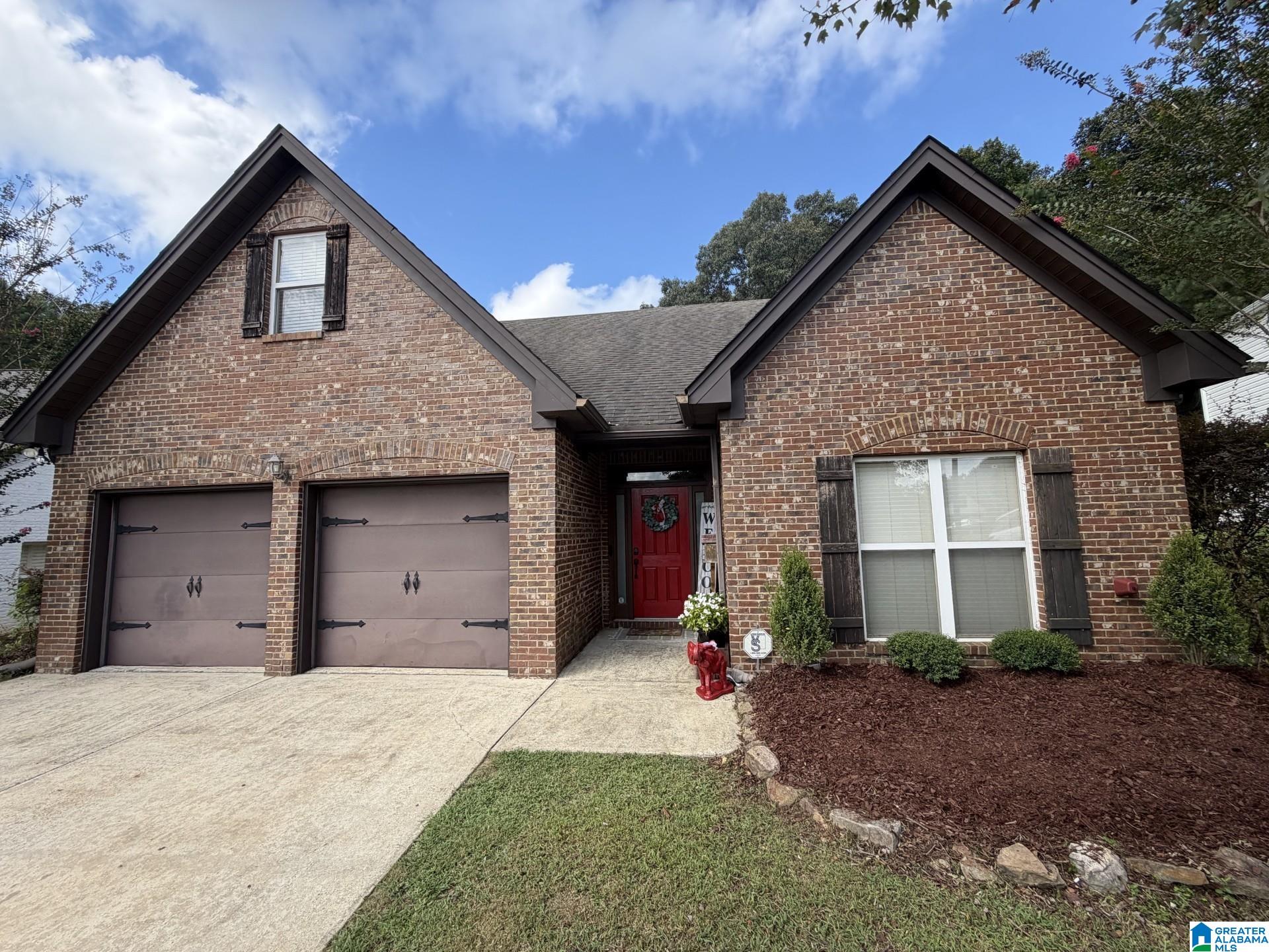 932 Valley Circle — photo