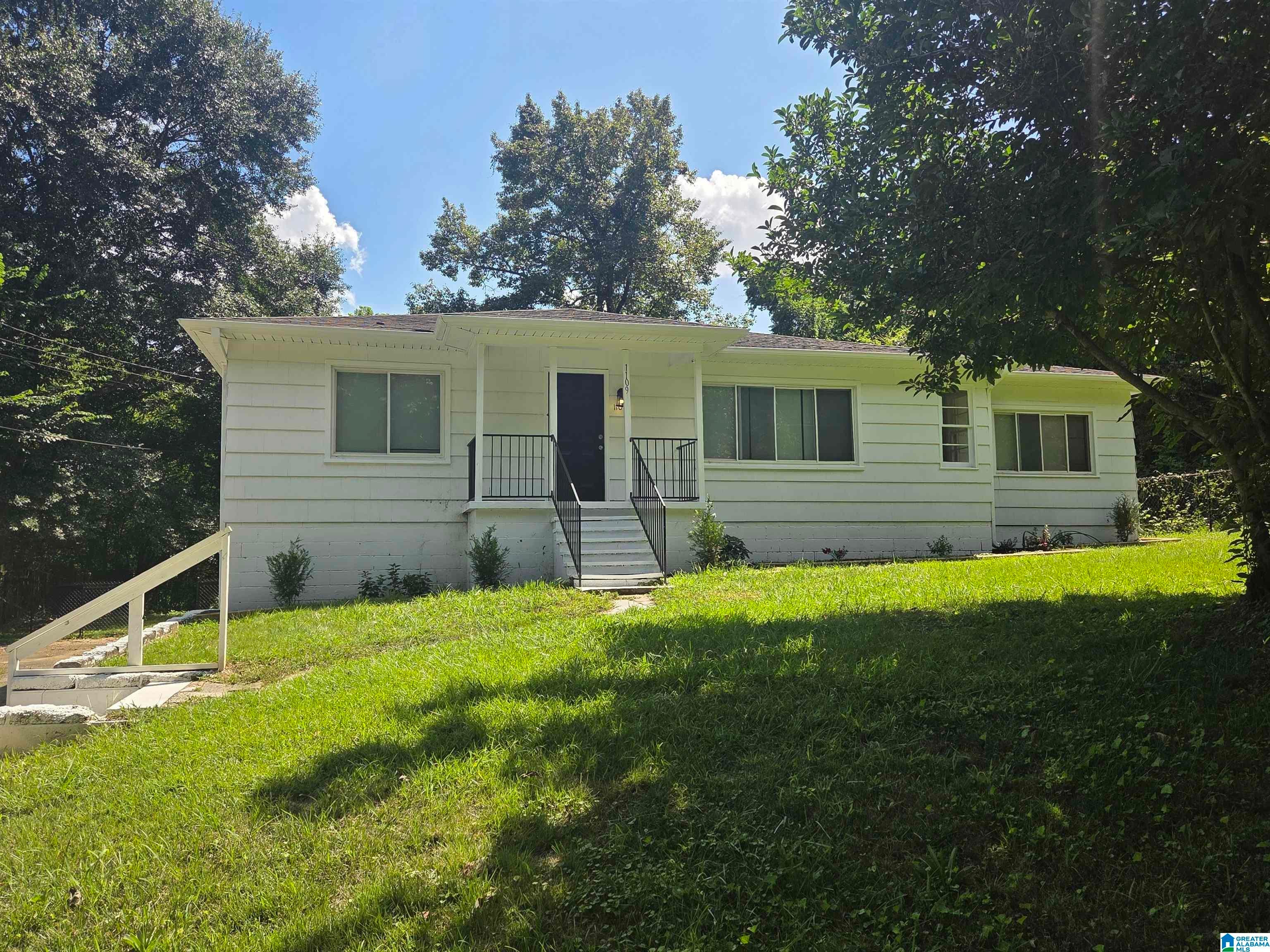 1109 Graham Drive — photo