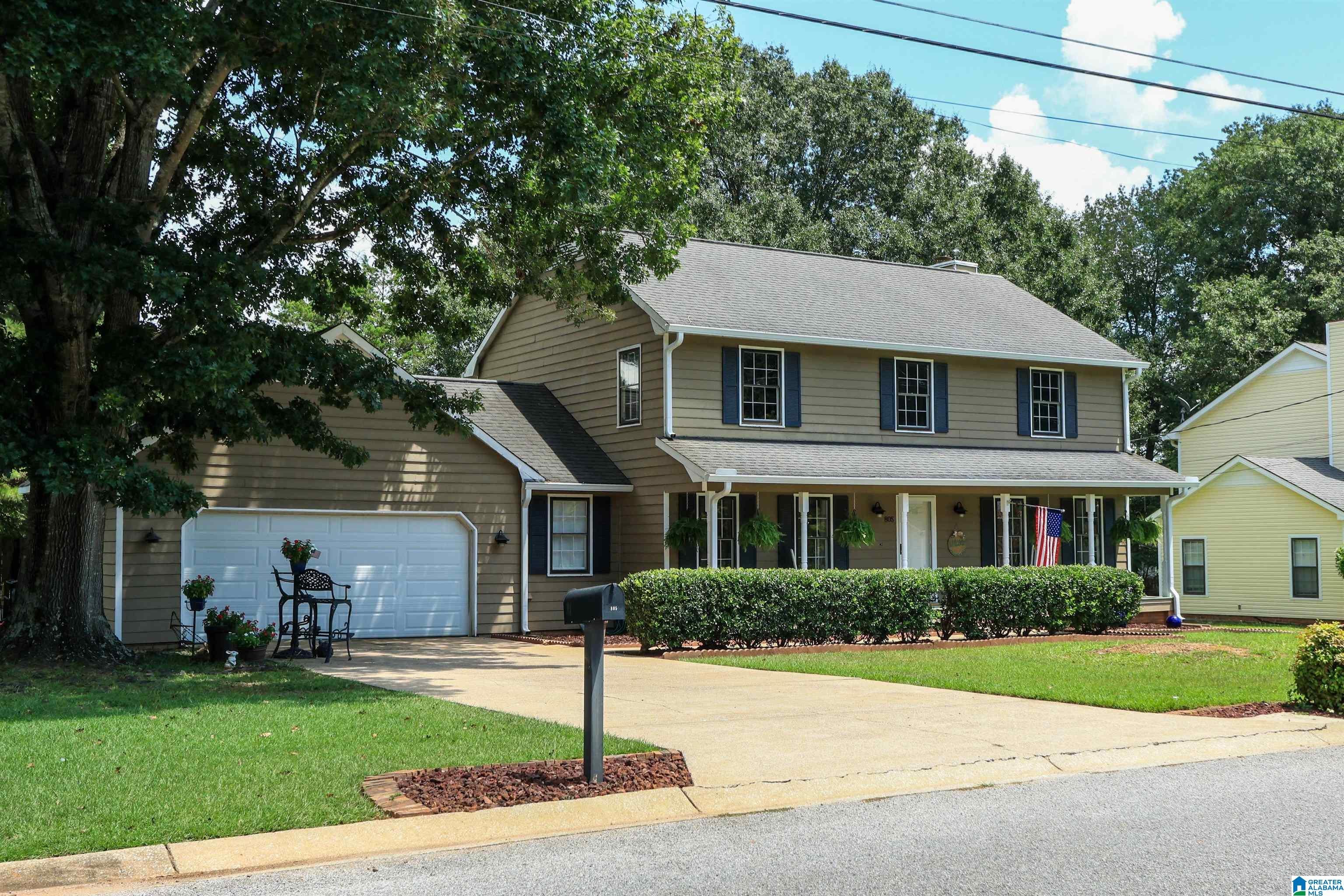 805 Edgewood Drive — photo