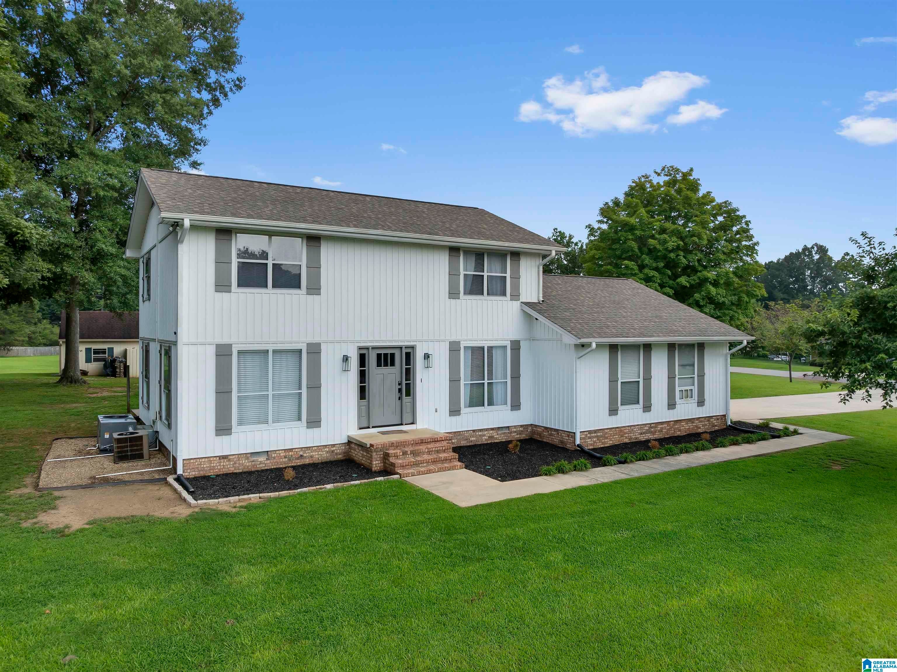 2206 Northfield Drive — photo