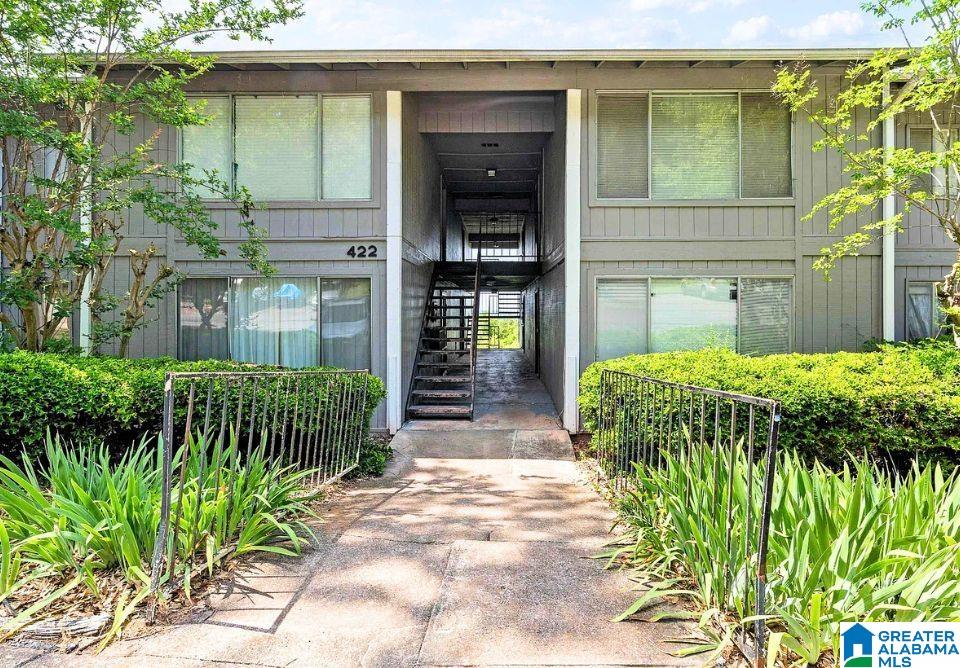 422 Skyview Drive — photo