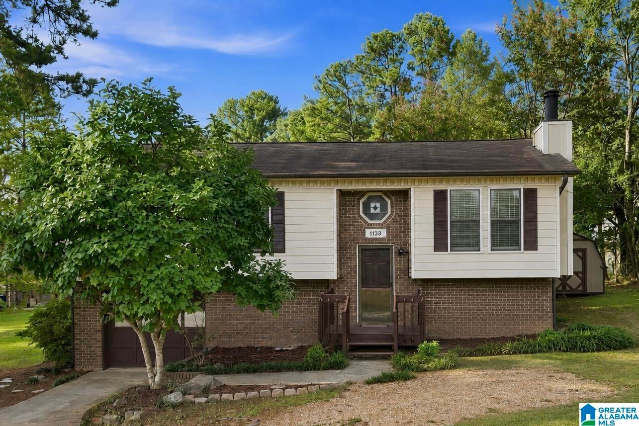 1133 Thompson Road — photo