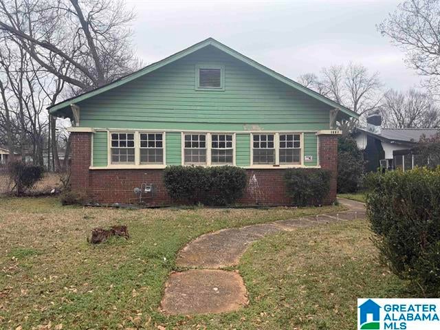 1661 Alemeda Avenue SW — photo