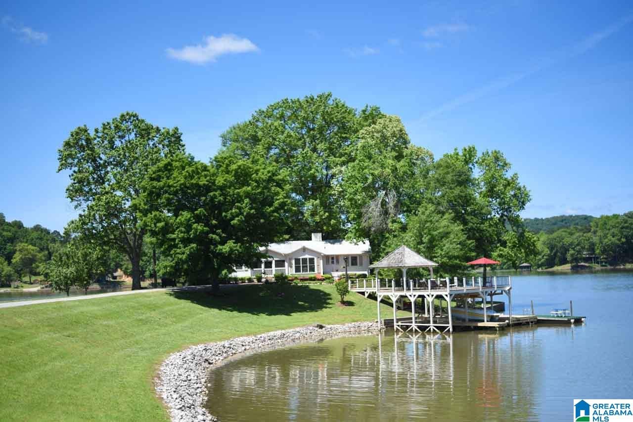 1641 Embry Bend Road — photo