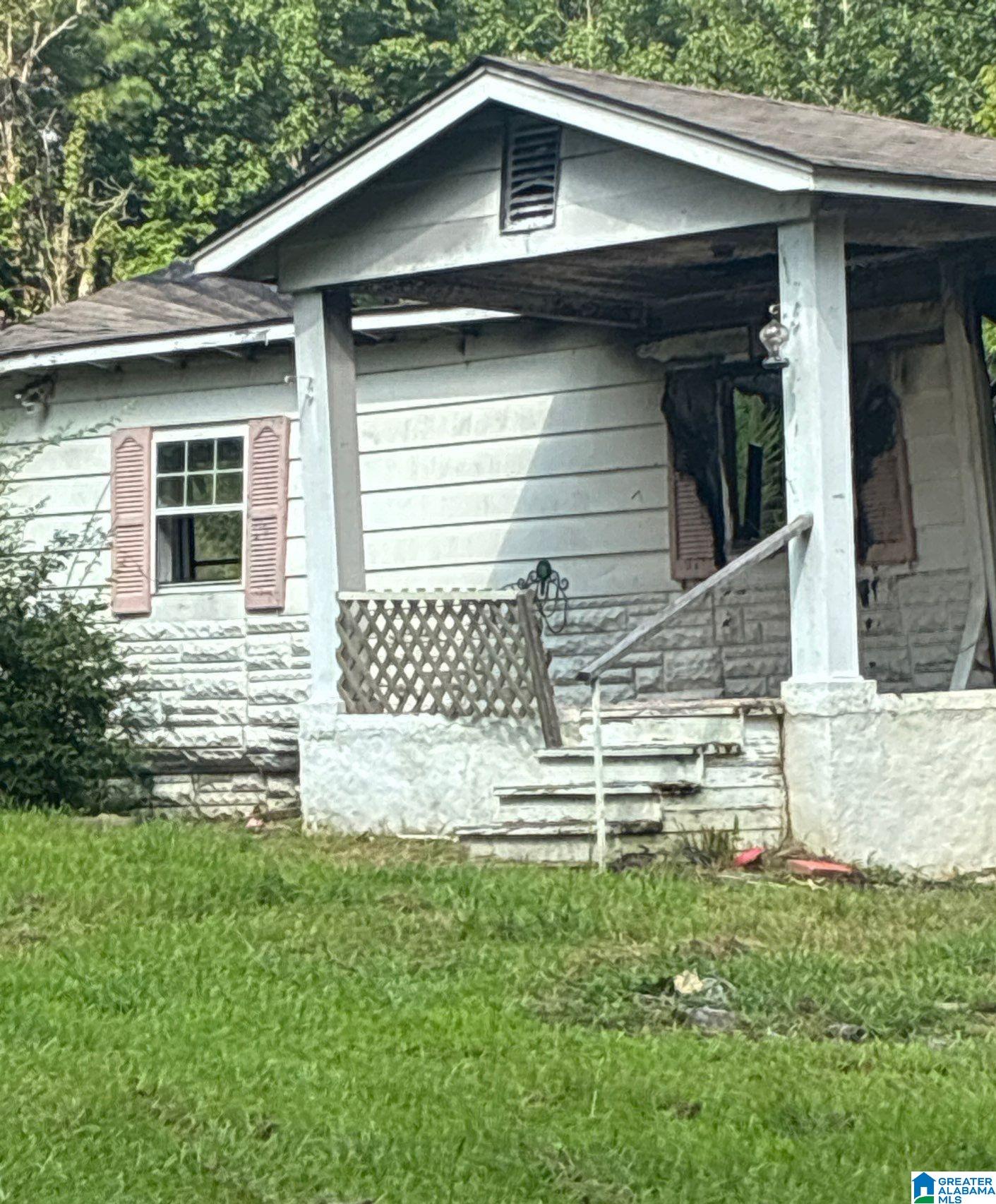 200 Rickwood Cavern Road — photo