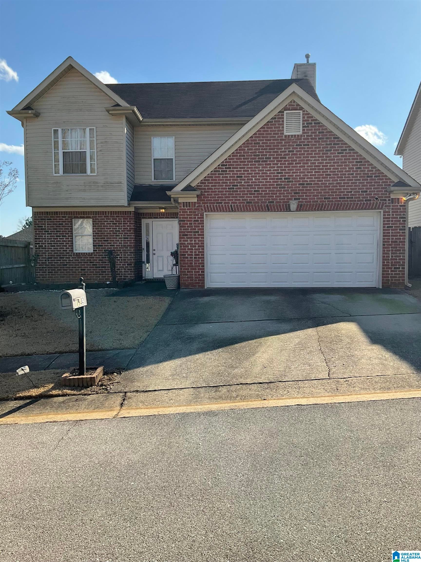 1132 Windsor Parkway — photo
