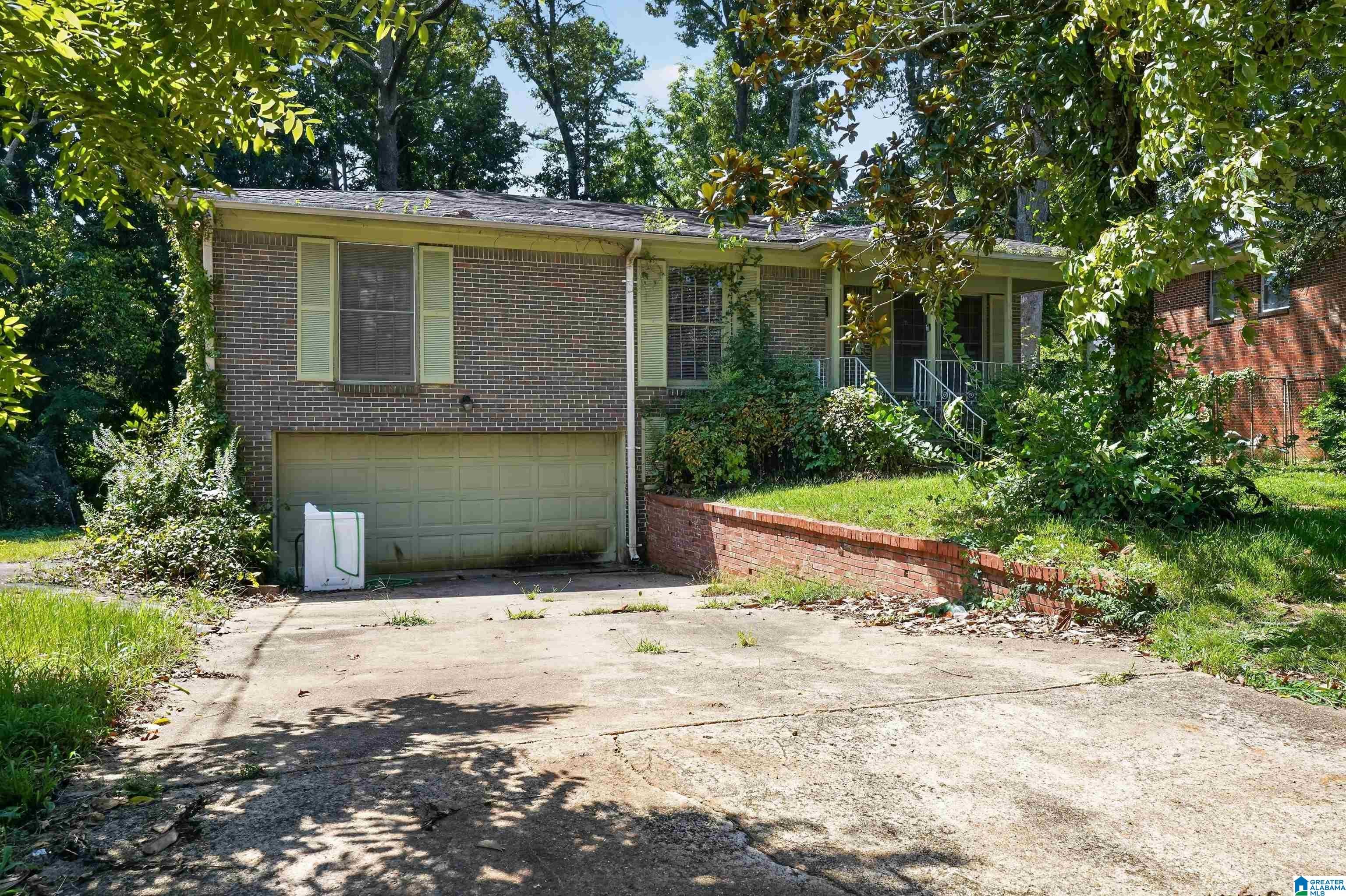 425 Buckner Drive — photo