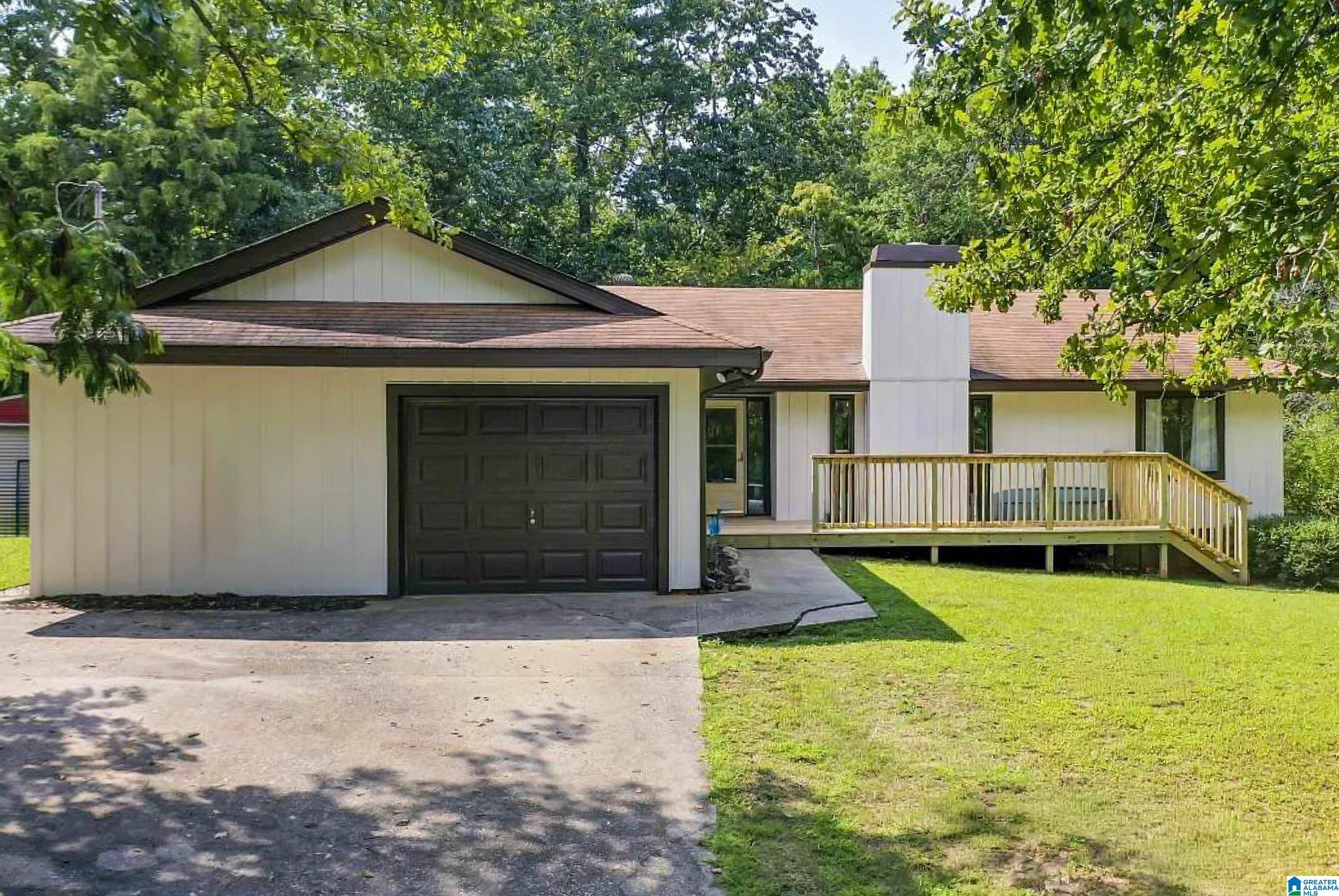 3090 Woodhaven Drive — photo
