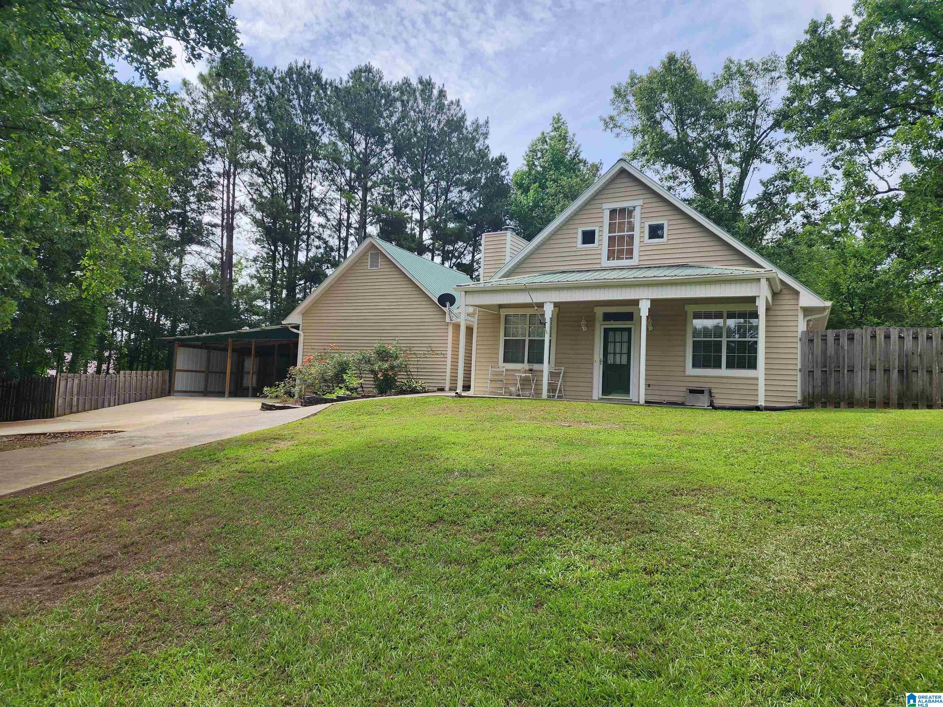 390 Huntingridge Drive — photo