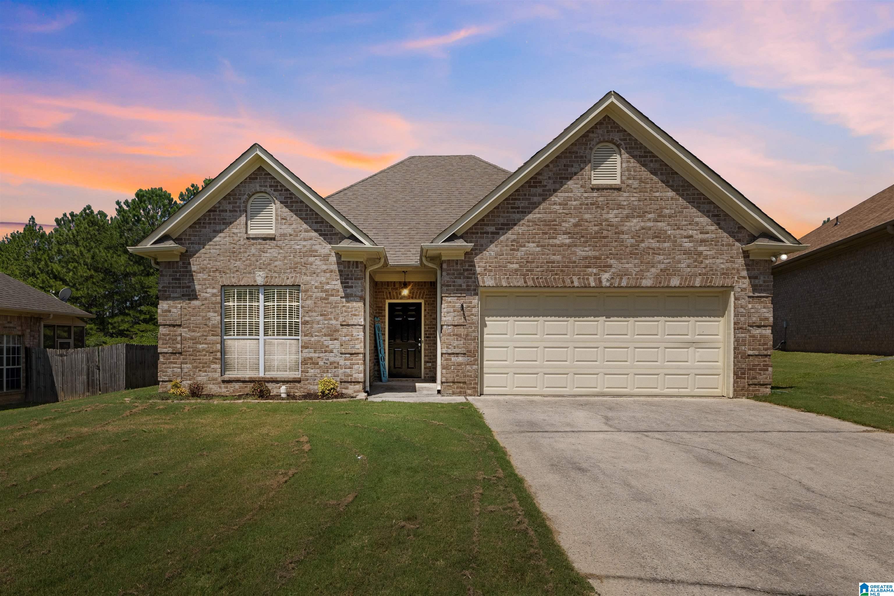 408 Summit Way — photo