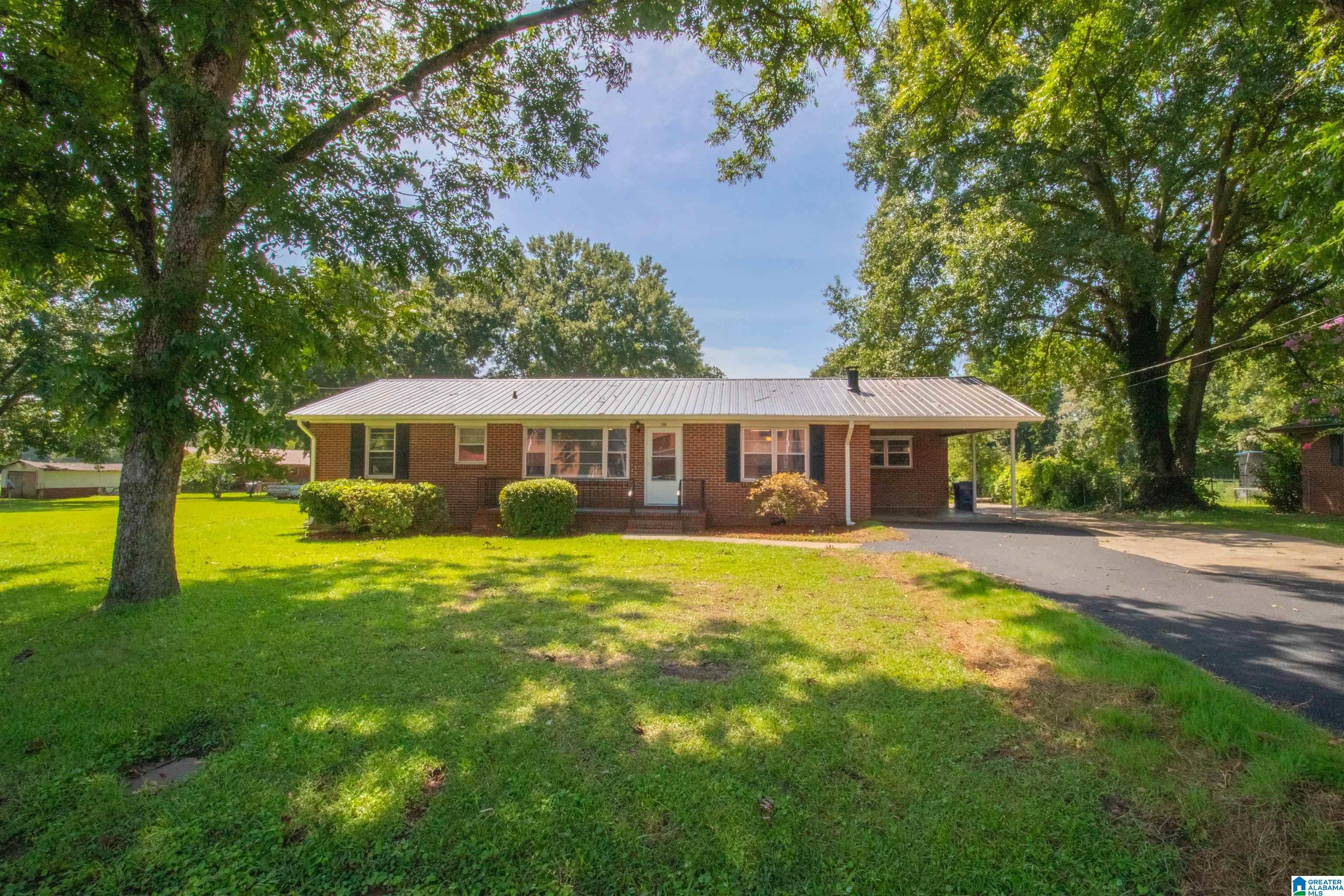 1109 Meadowbrook Drive — photo