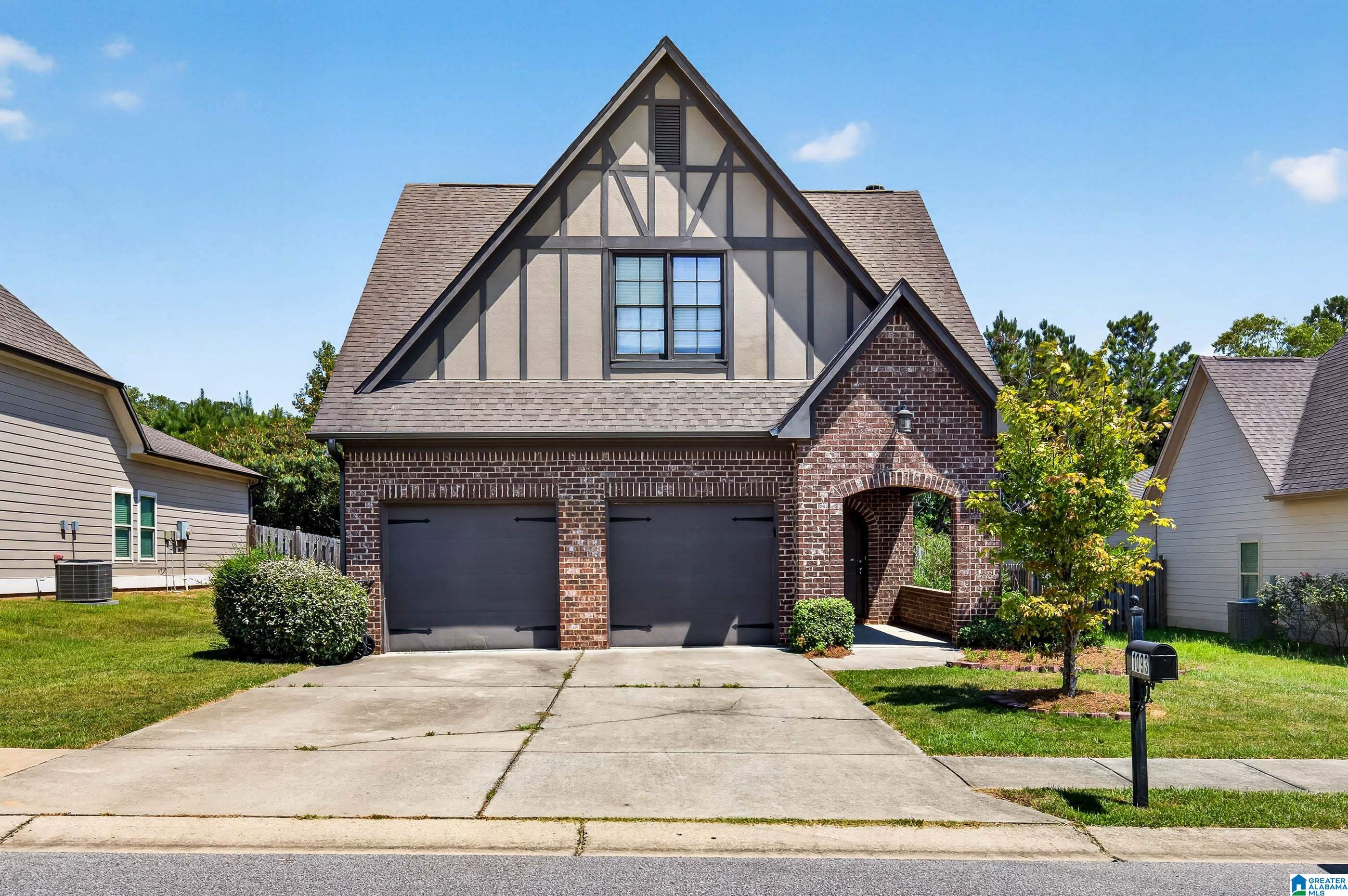 1093 Garnet Drive — photo