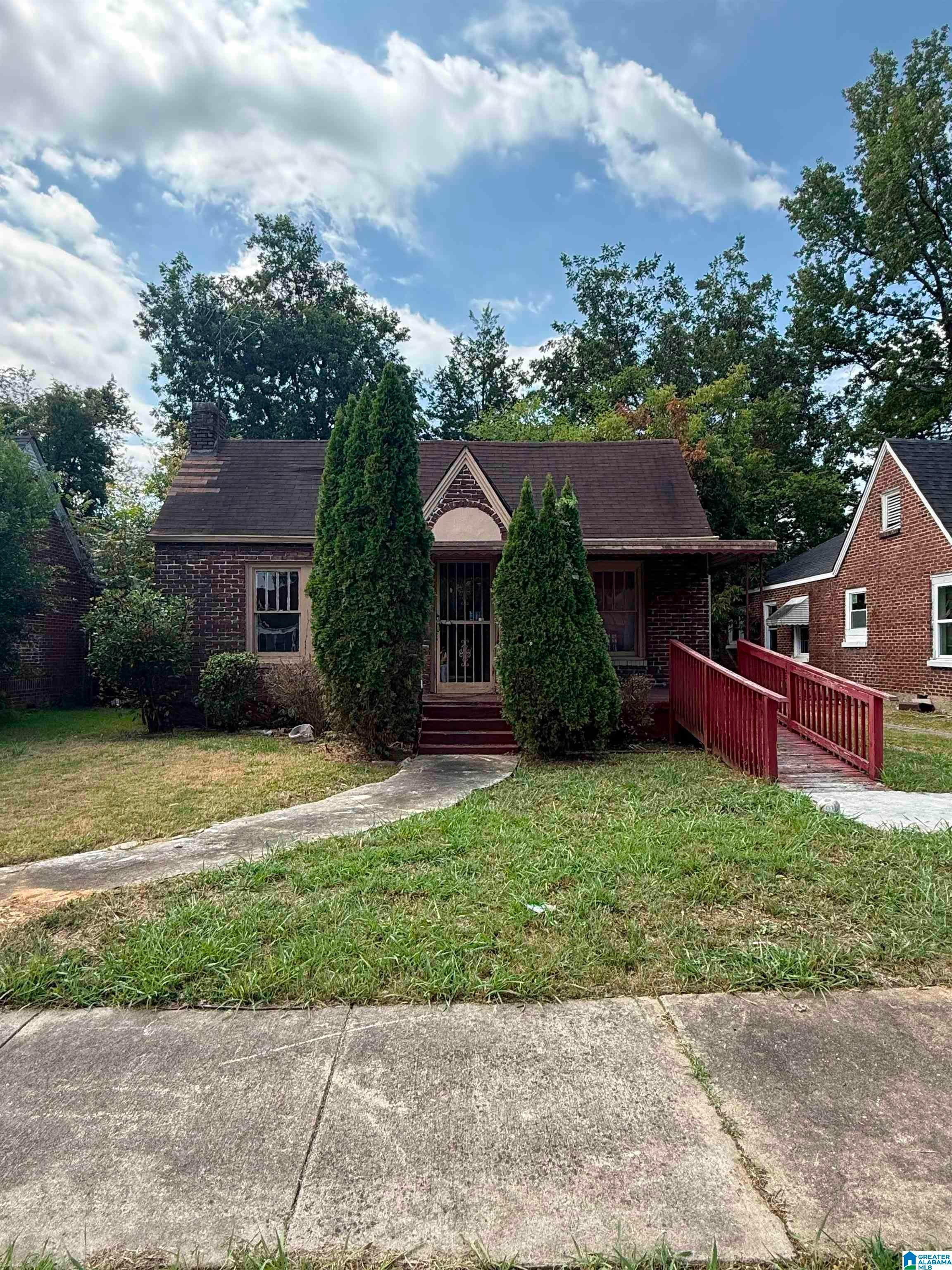 1809 Saint Charles Court SW — photo