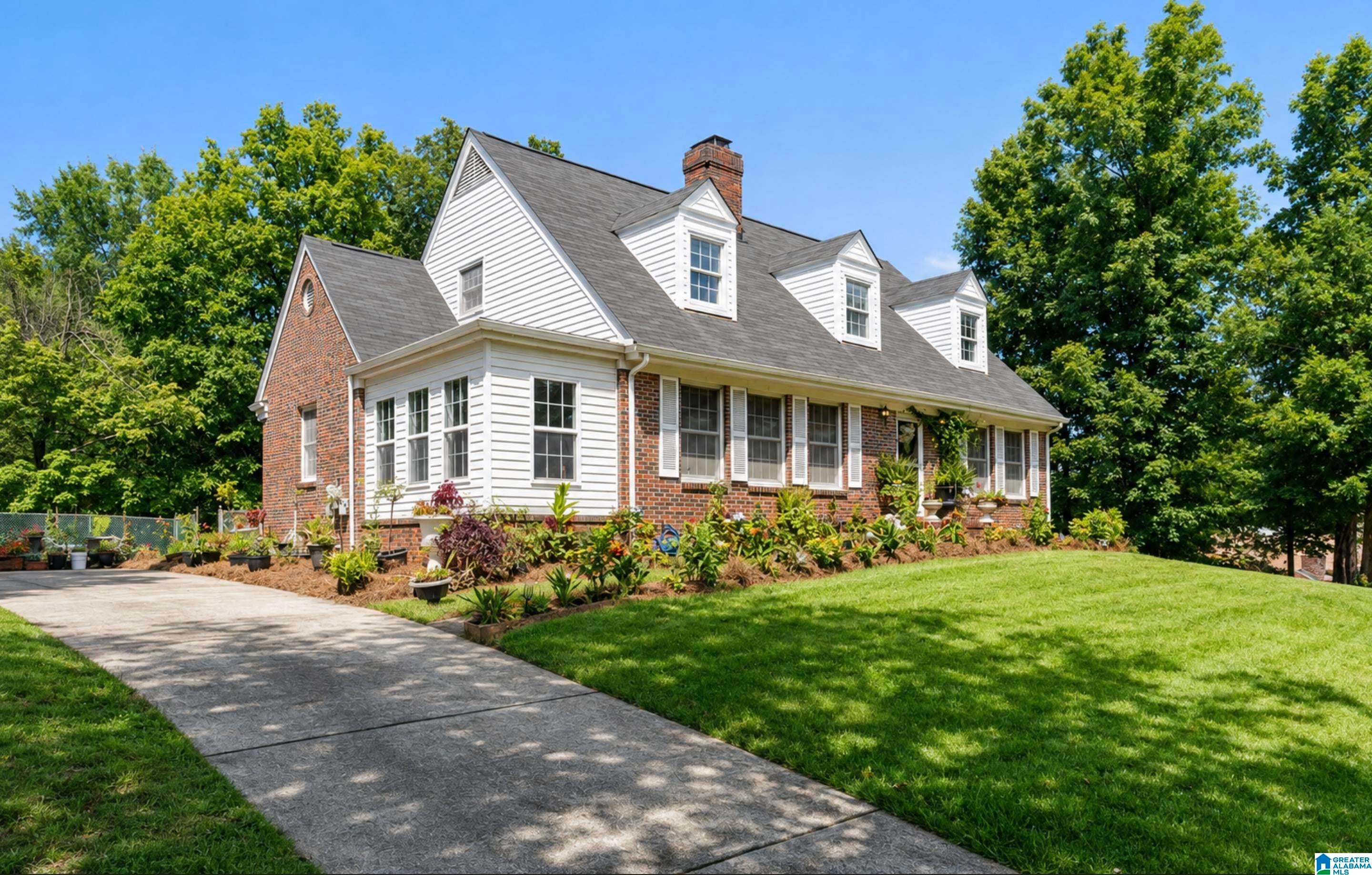 636 Yellowstone Drive — photo