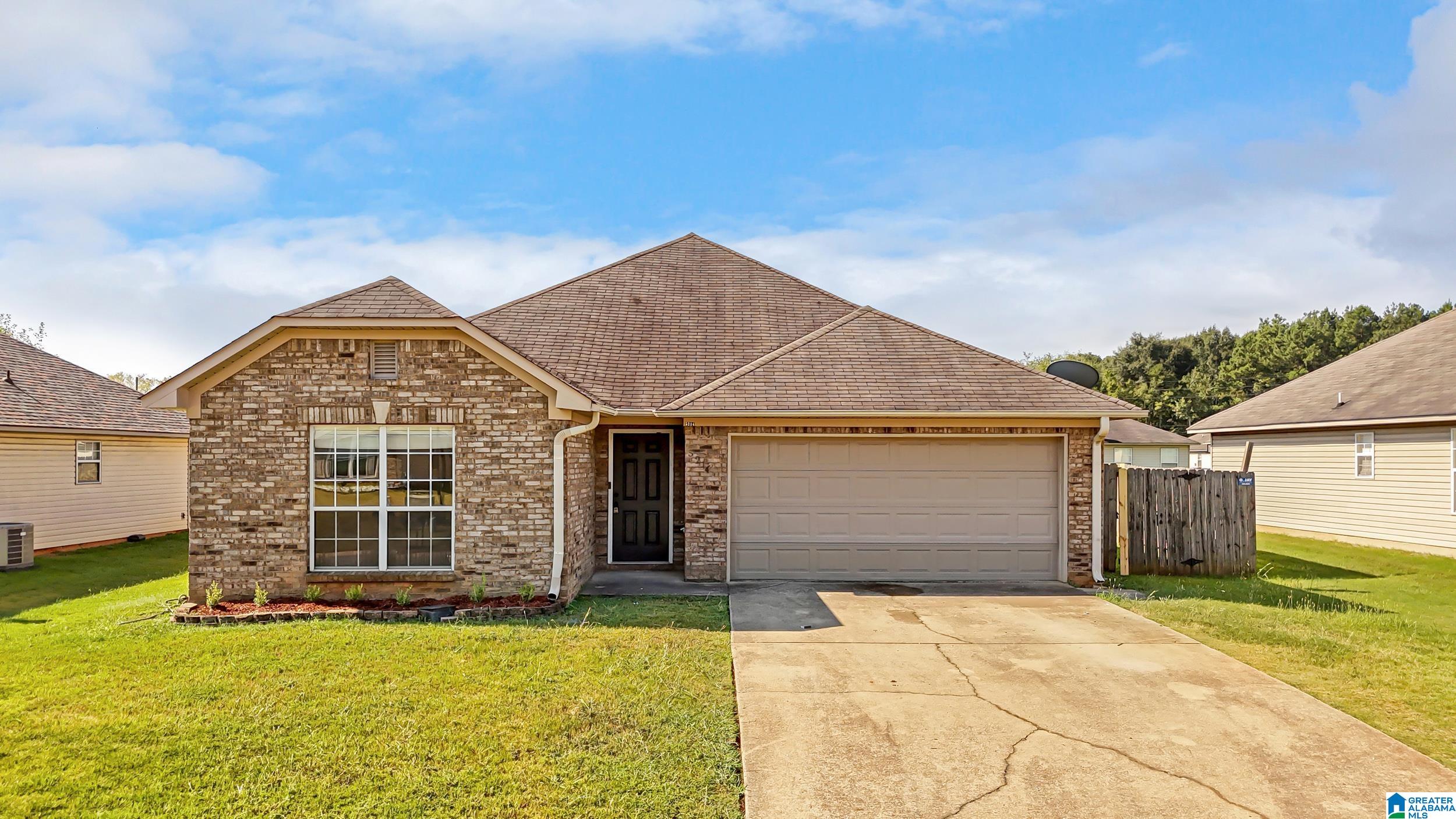 5214 Gayle Lane — photo